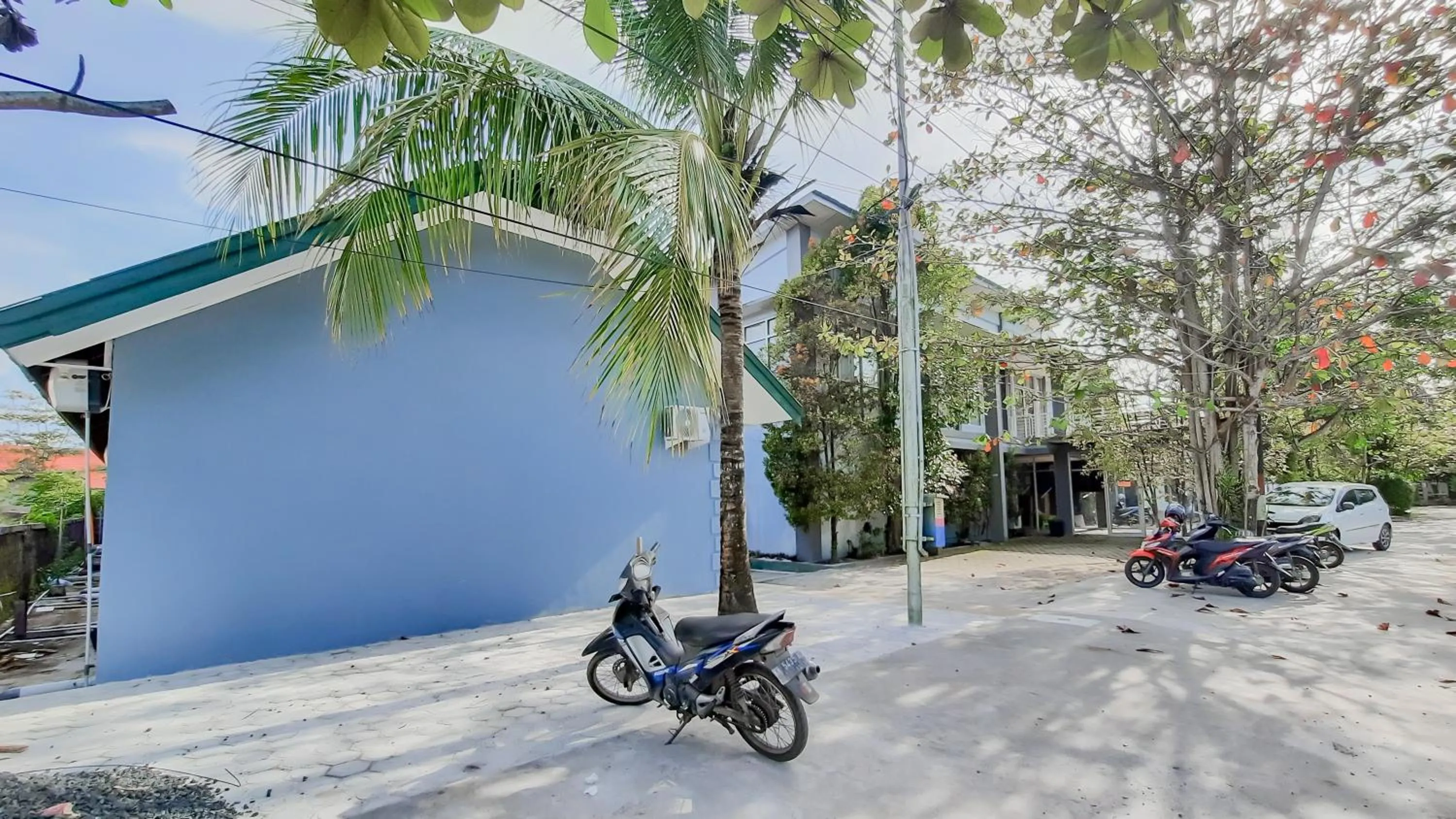 Property building in RedDoorz near Universitas Palangkaraya 3
