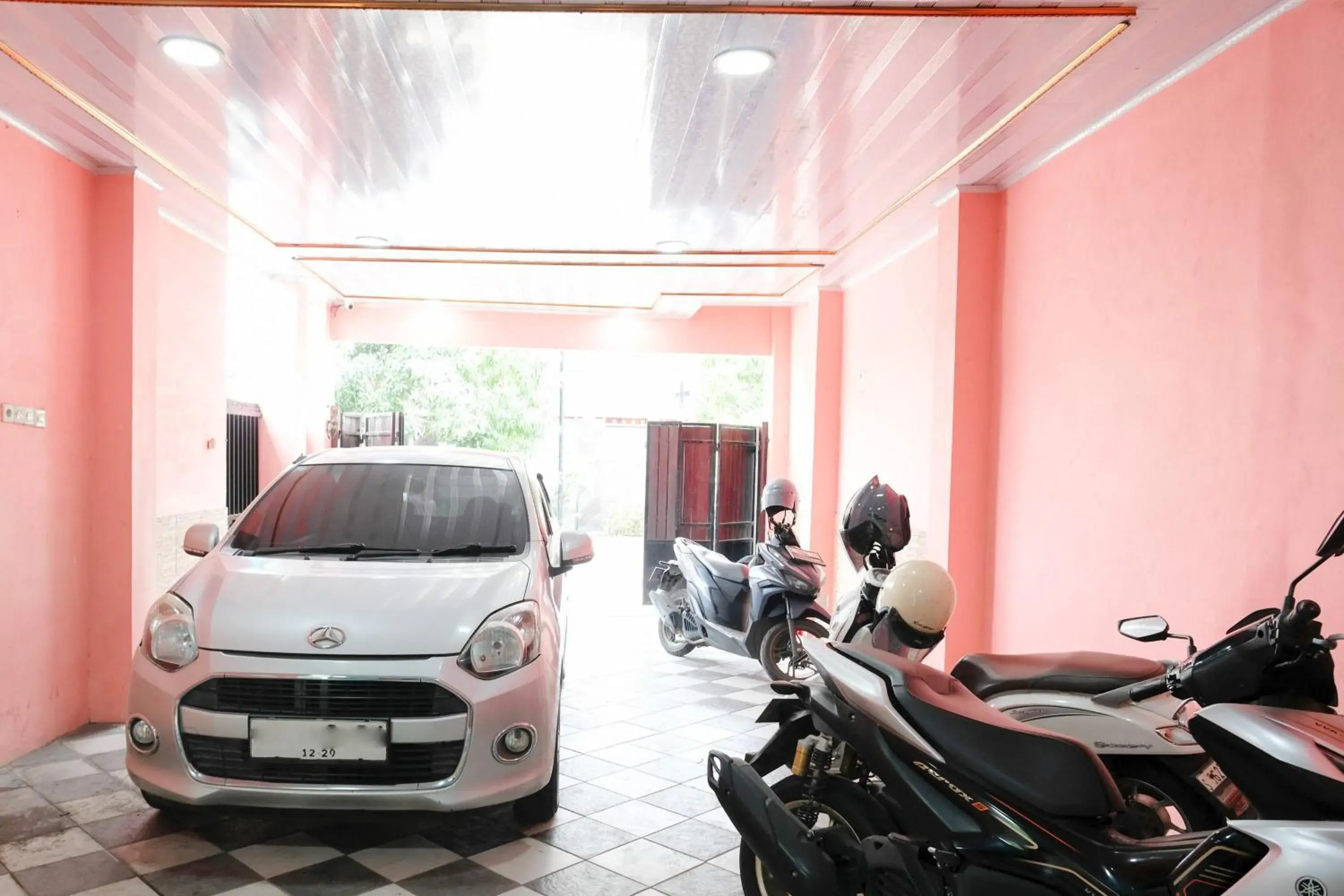 RedDoorz near Sunrise Mall Mojokerto RedDoorz near Sunrise Mall Mojokerto
