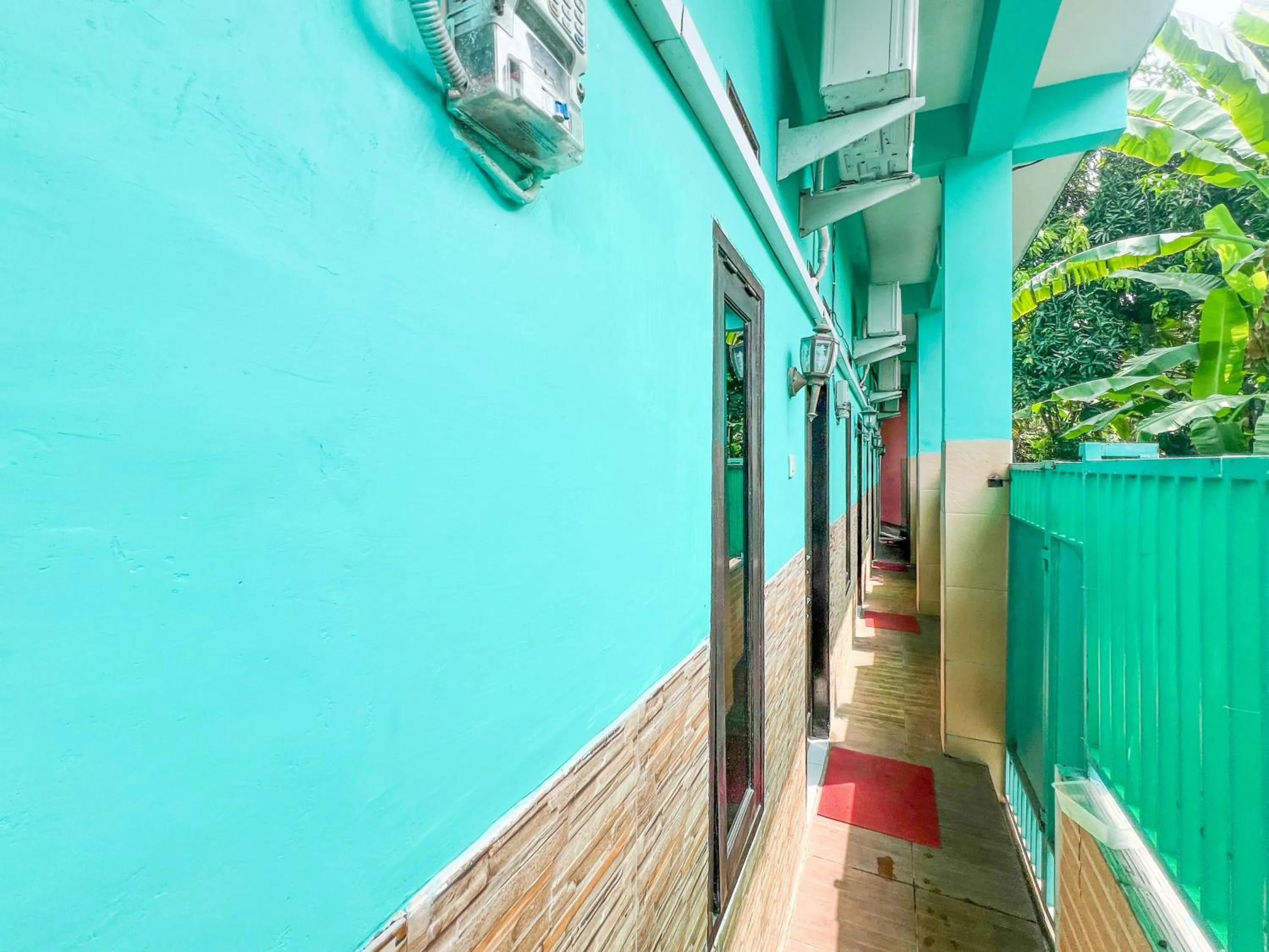 Property building in RedDoorz near Sunrise Mall Mojokerto