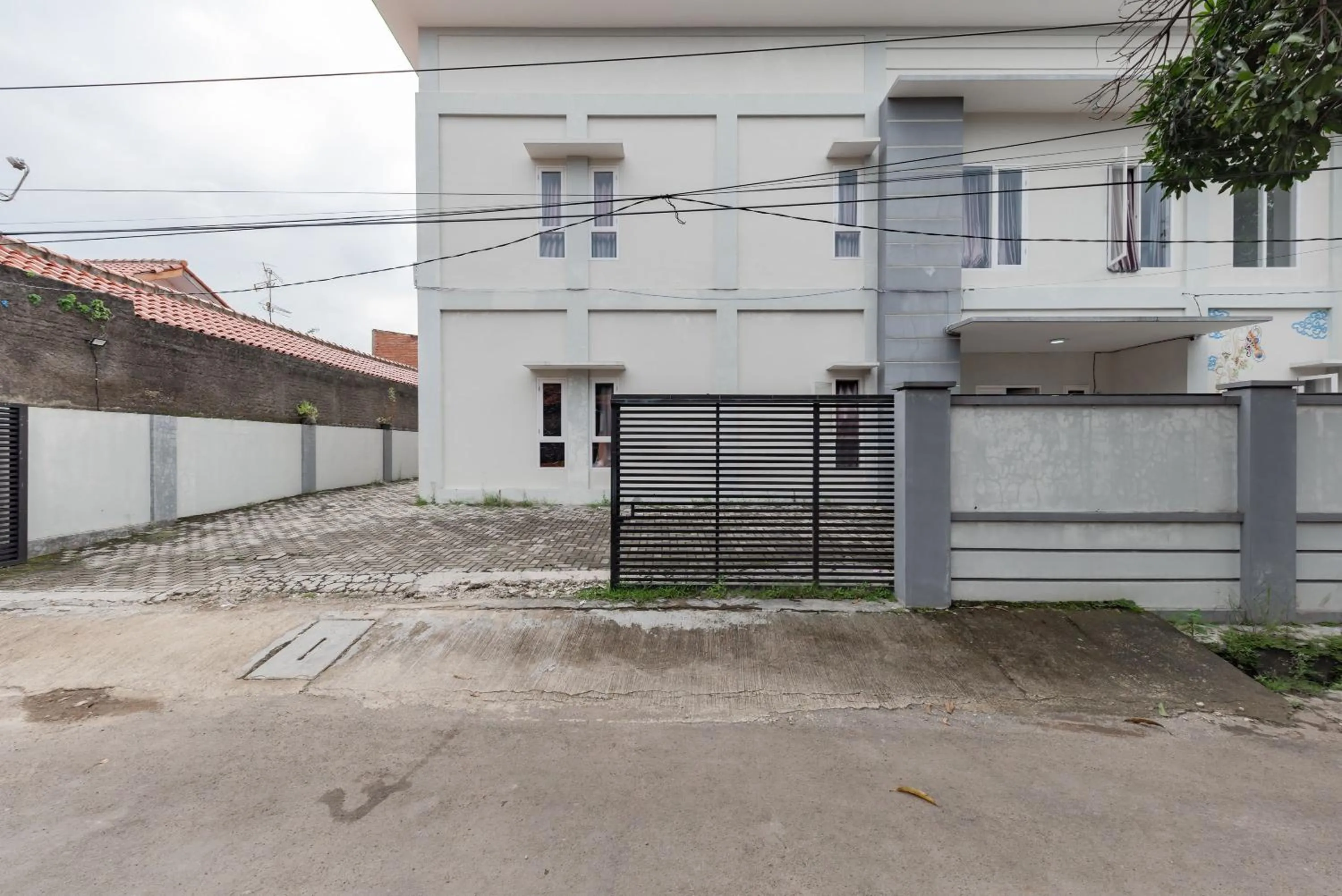 Property building in Urbanview Hotel Sabar Residence CSB Mall