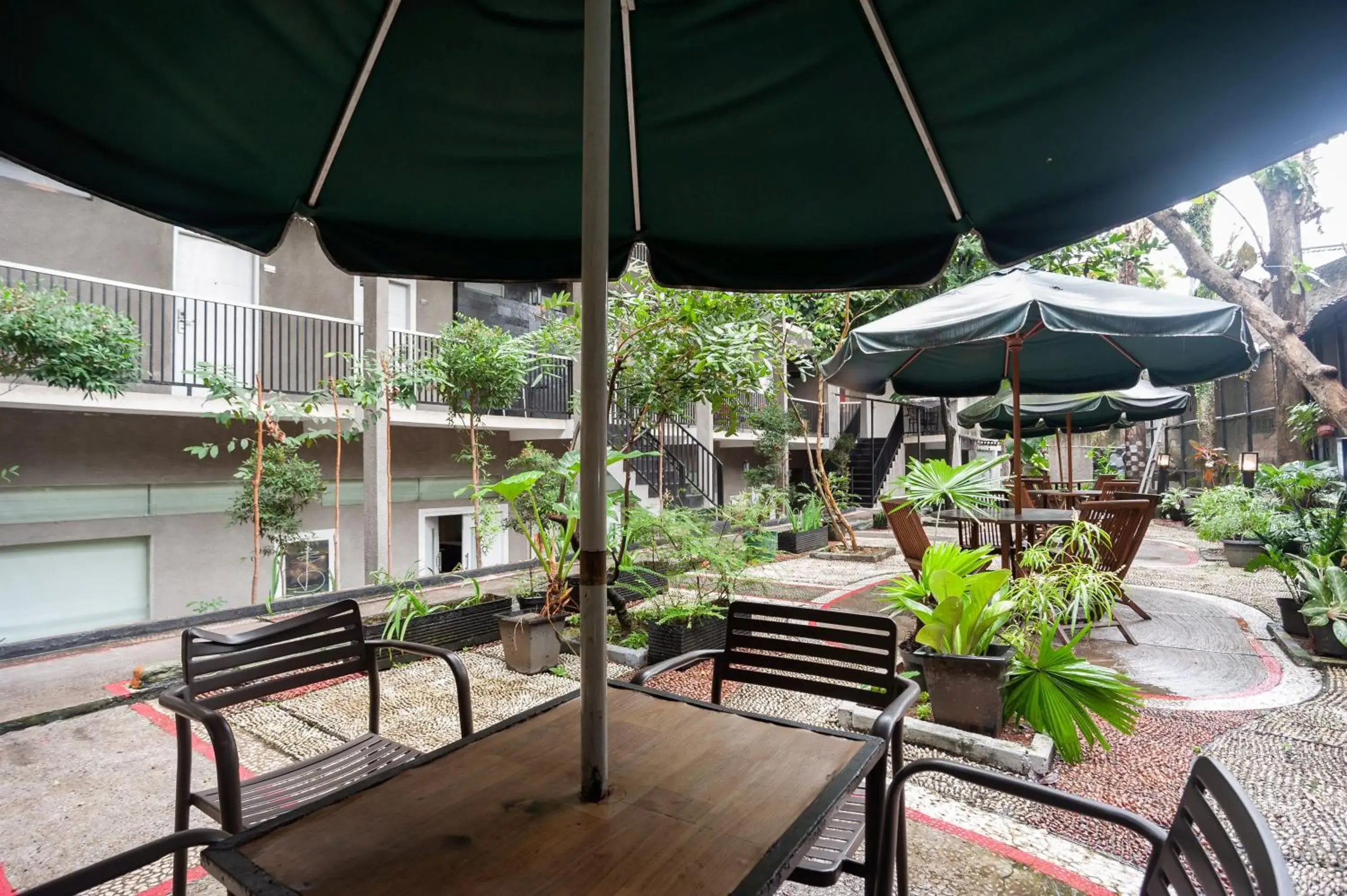 Property building in Safwah Bintaro Syariah Mitra RedDoorz Property building in Safwah Bintaro Syariah Mitra RedDoorz