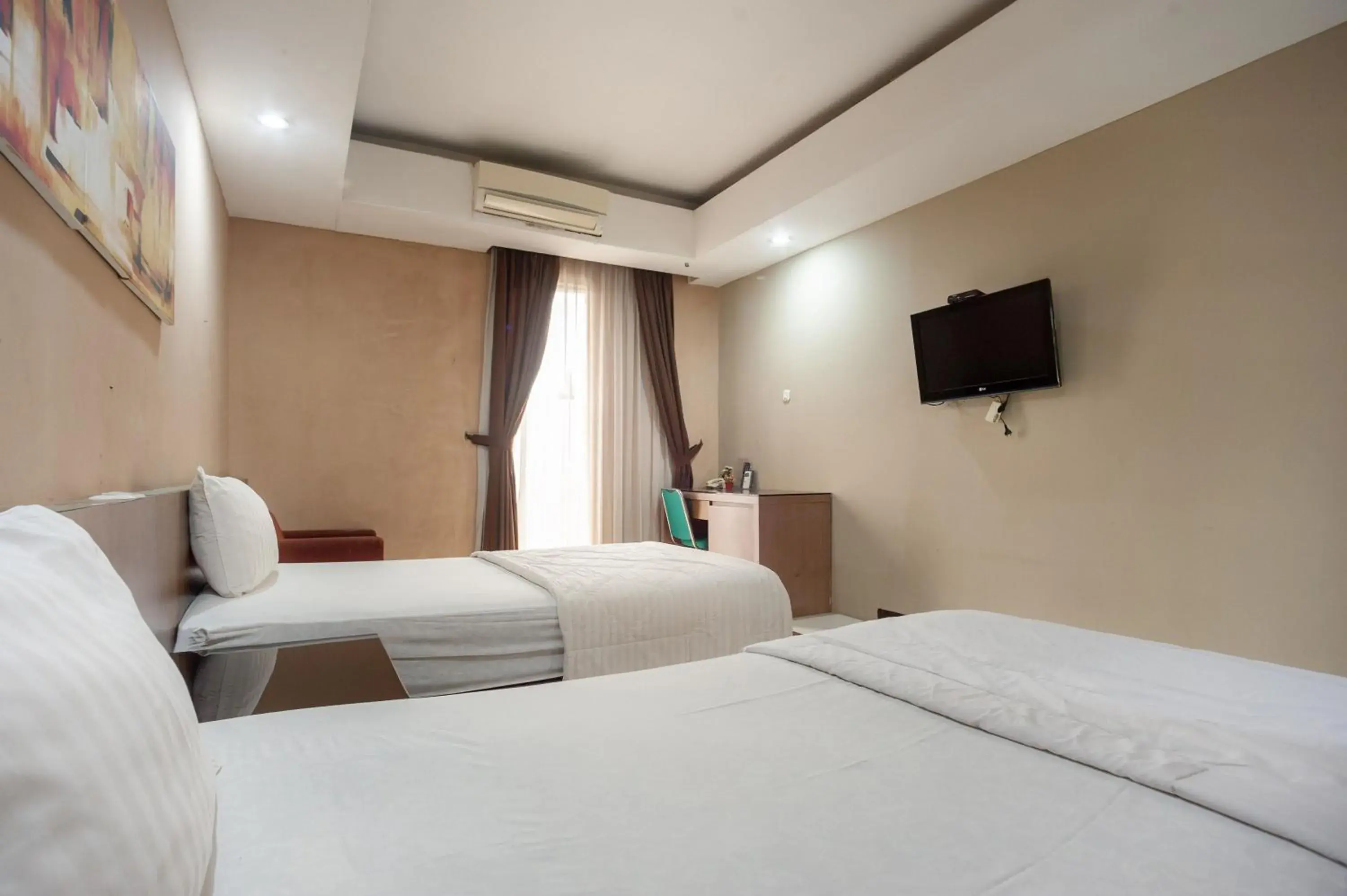 Bedroom, Bed in Safwah Bintaro Syariah Mitra RedDoorz Bedroom, Bed in Safwah Bintaro Syariah Mitra RedDoorz