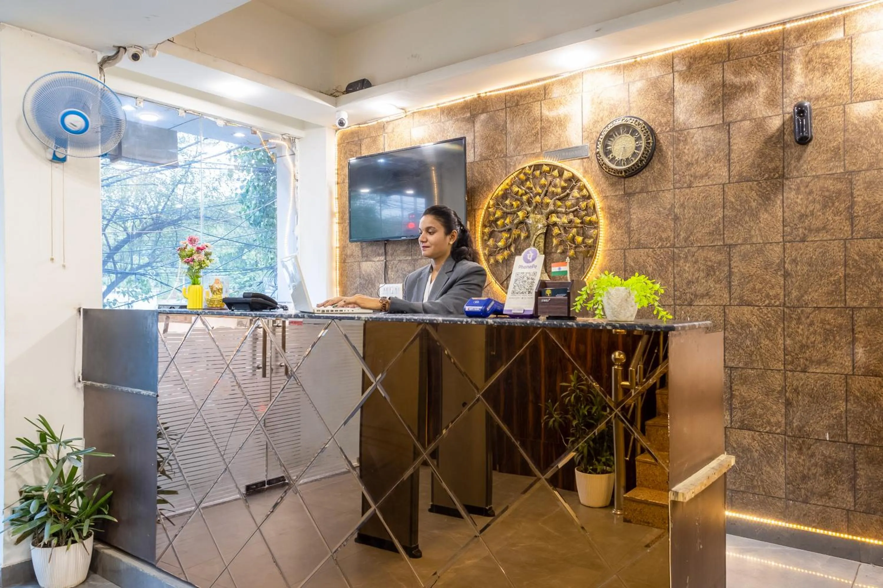 Hotel Tashree Near T3 - Free Airport Drop