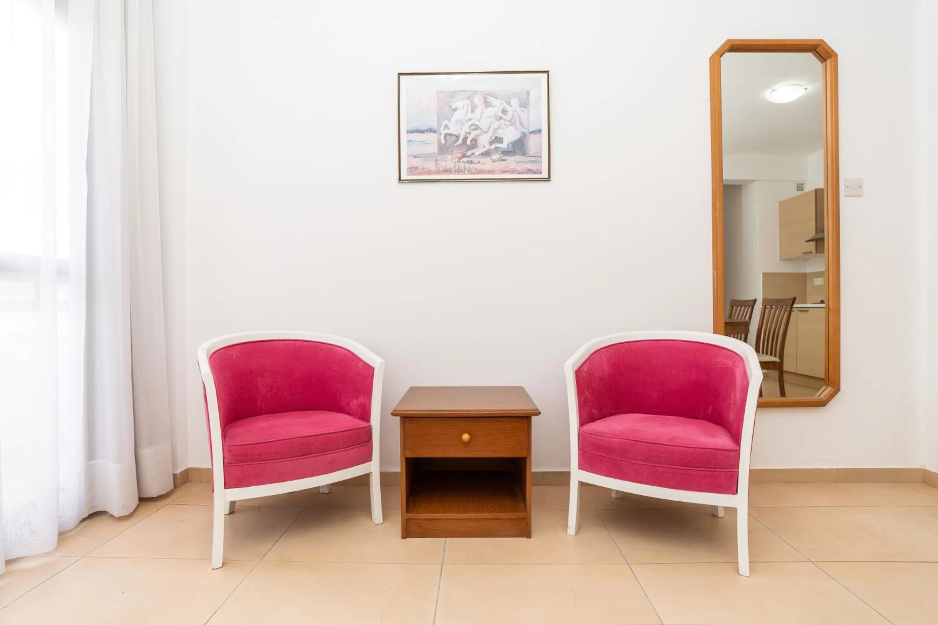 Living room in Flora Hotel Apartments