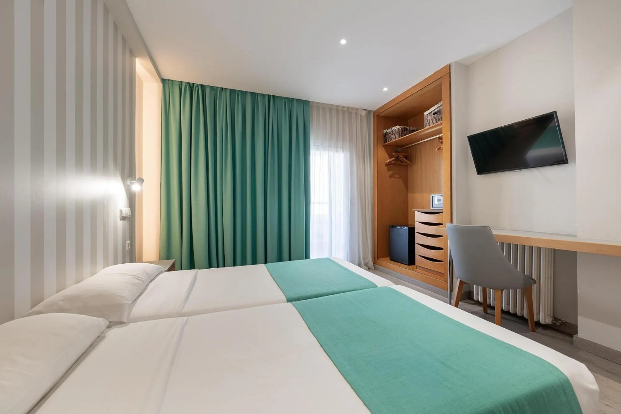 Photo of the whole room, Bed in Poseidon Resort