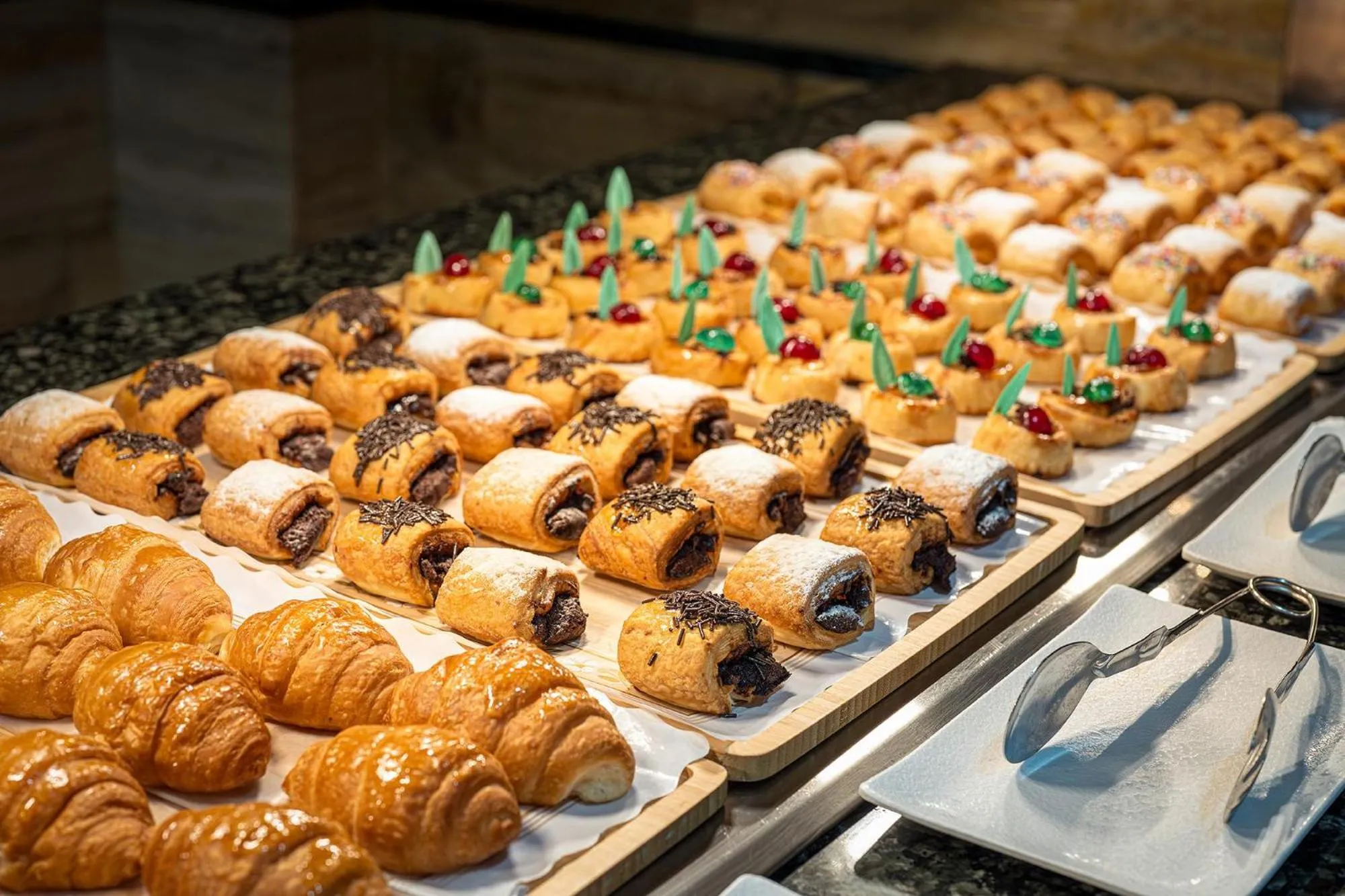 Restaurant/places to eat in Poseidon Resort