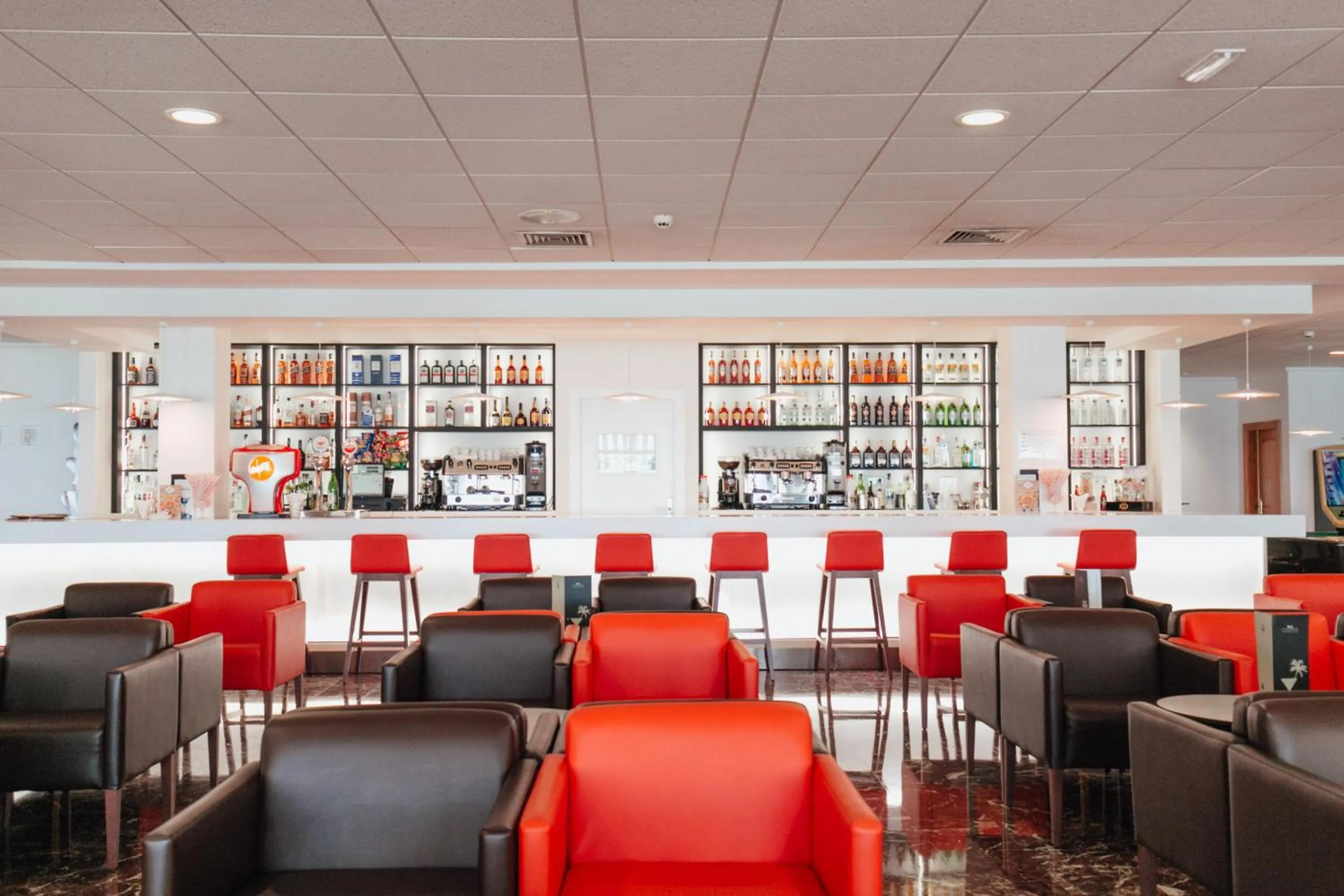 Lounge or bar in Hotel Poseidon Playa