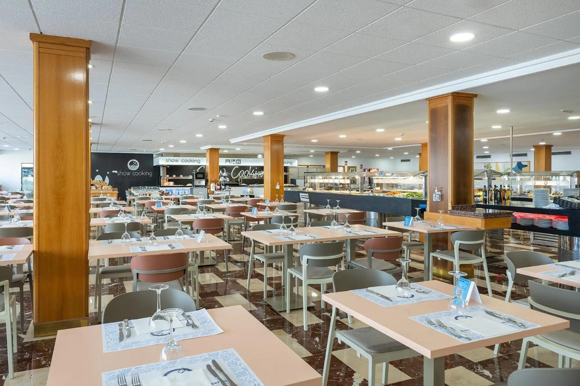 Restaurant/places to eat in Hotel Poseidon Playa