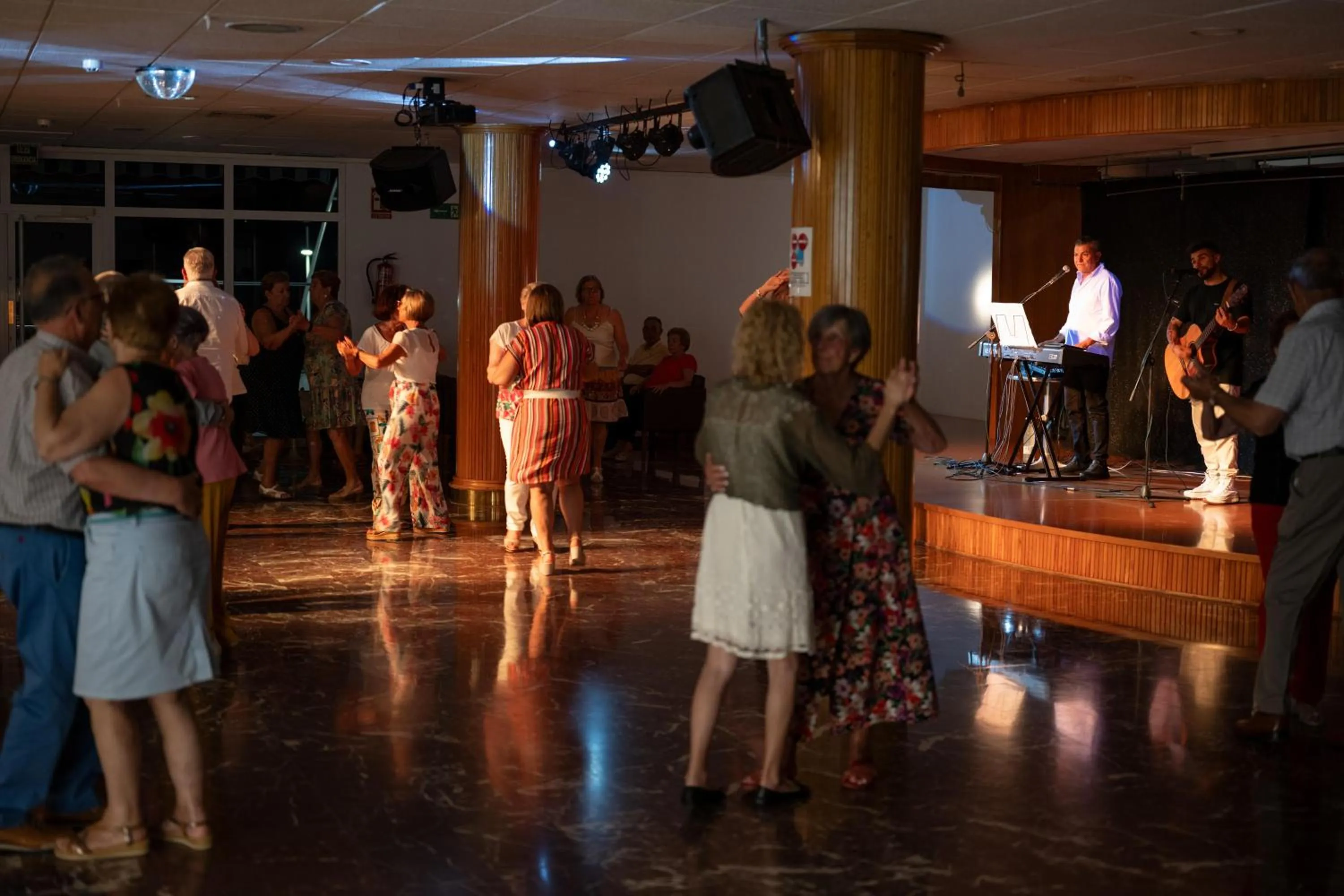 People in Hotel Poseidon Playa