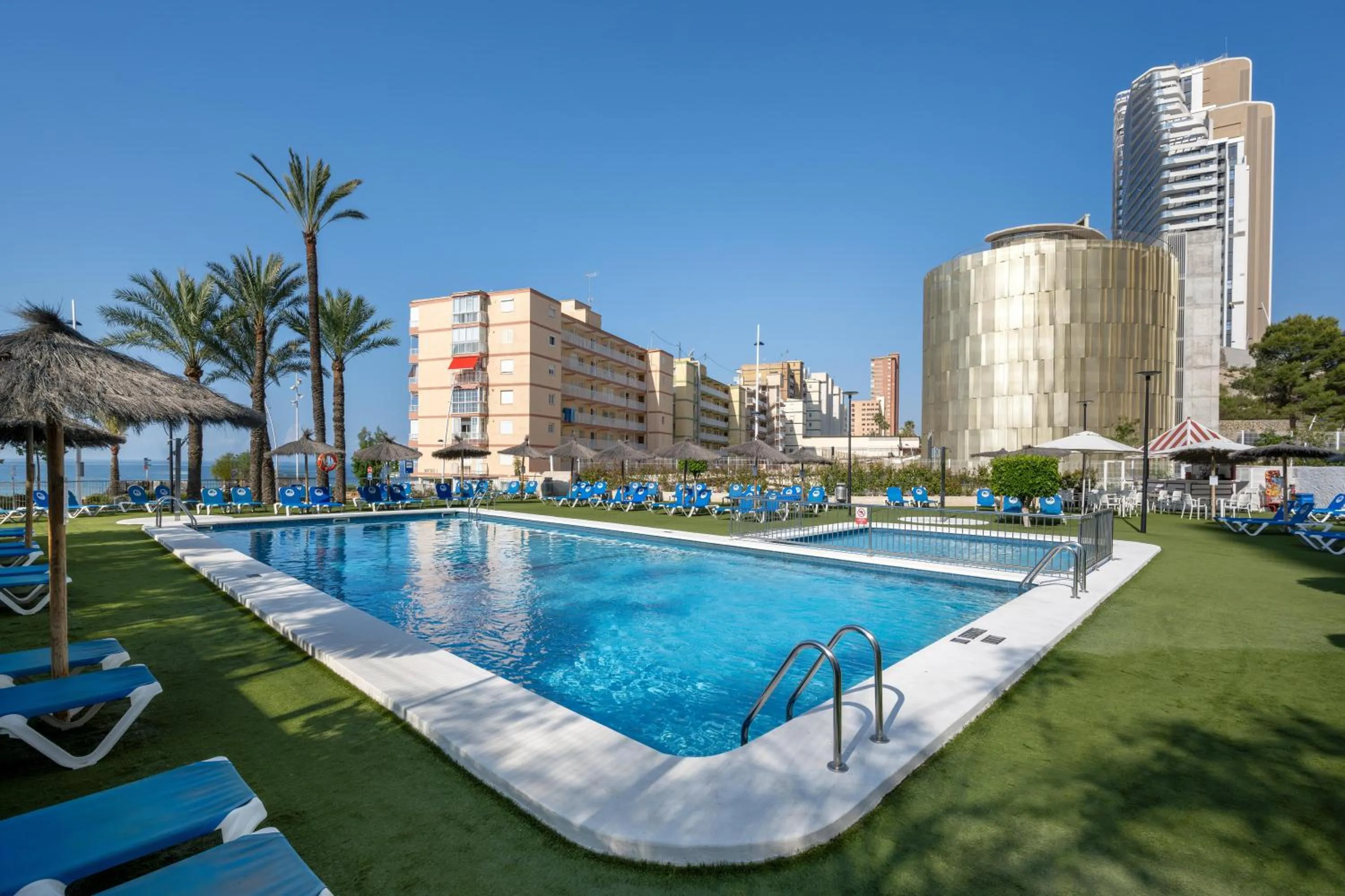 Swimming pool in Hotel Poseidon Playa