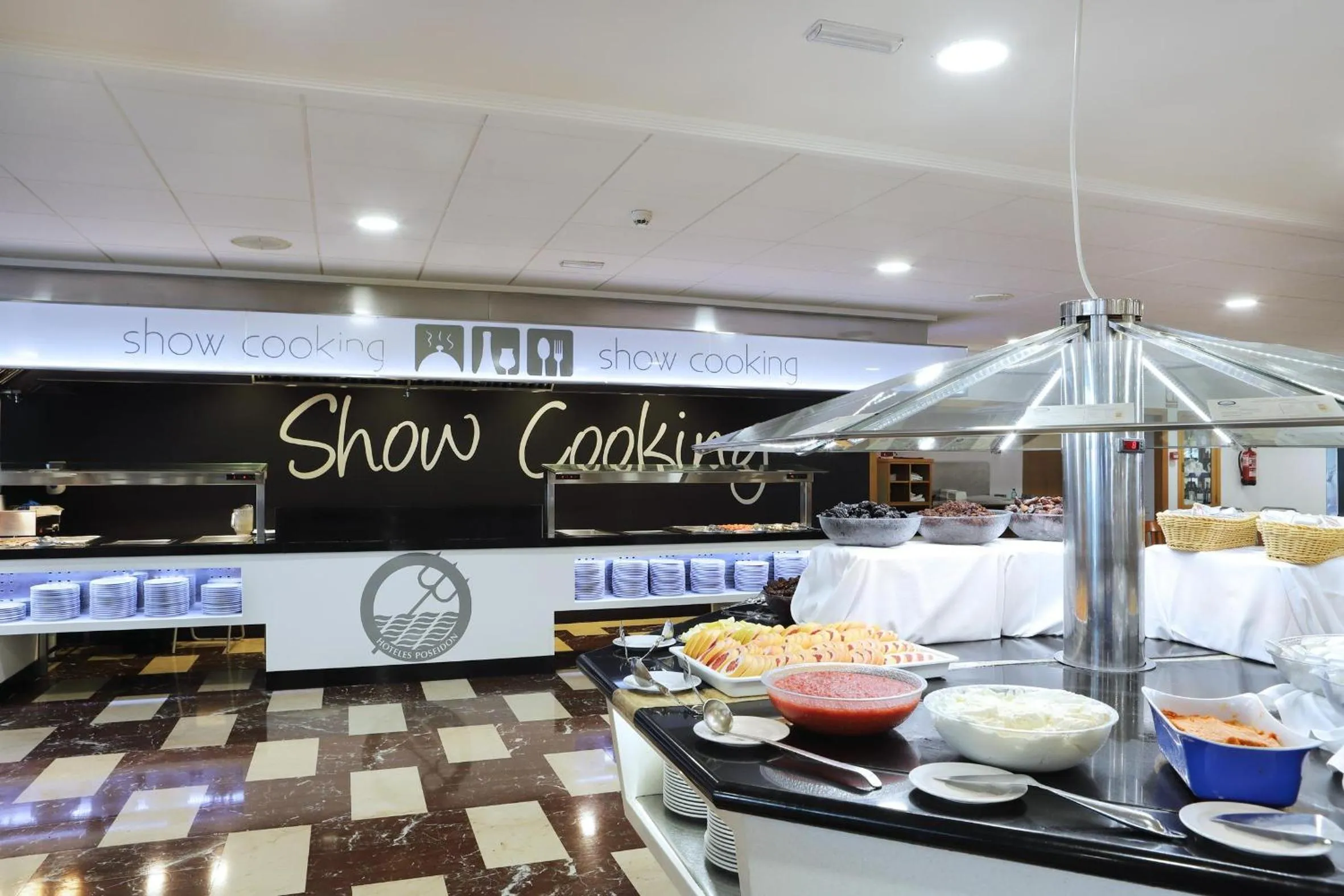 Restaurant/places to eat in Hotel Poseidon Playa