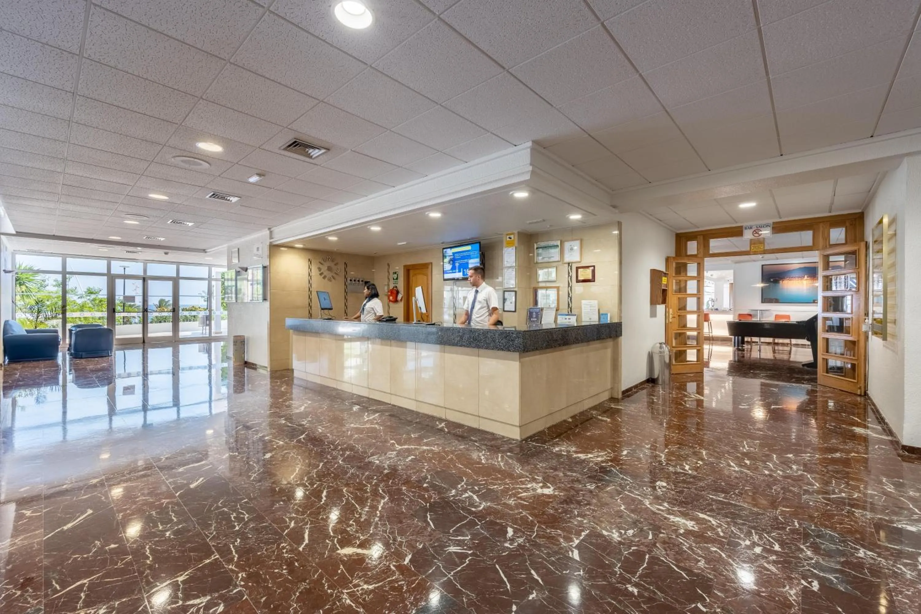 Lounge or bar in Hotel Poseidon Playa