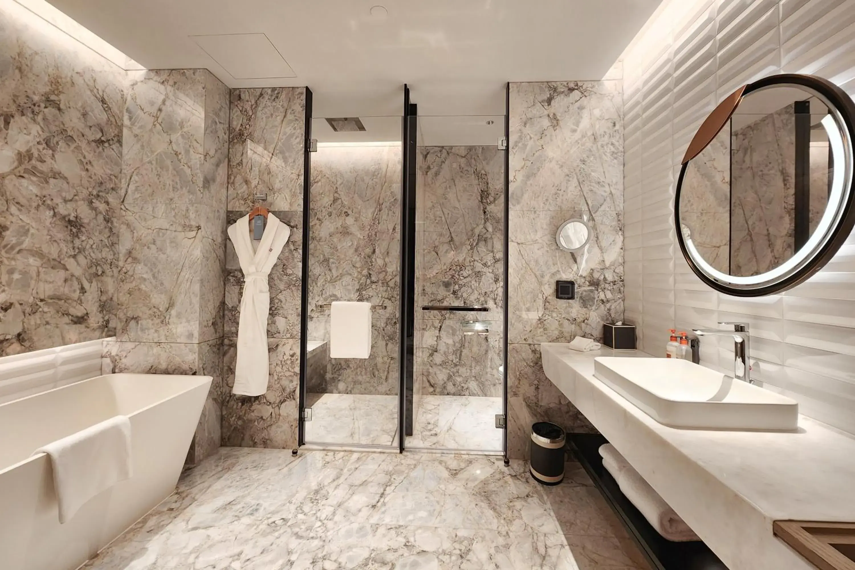 Ambassador King Suite with City View in Crowne Plaza Chaozhou Riverside by IHG Ambassador King Suite with City View in Crowne Plaza Chaozhou Riverside by IHG