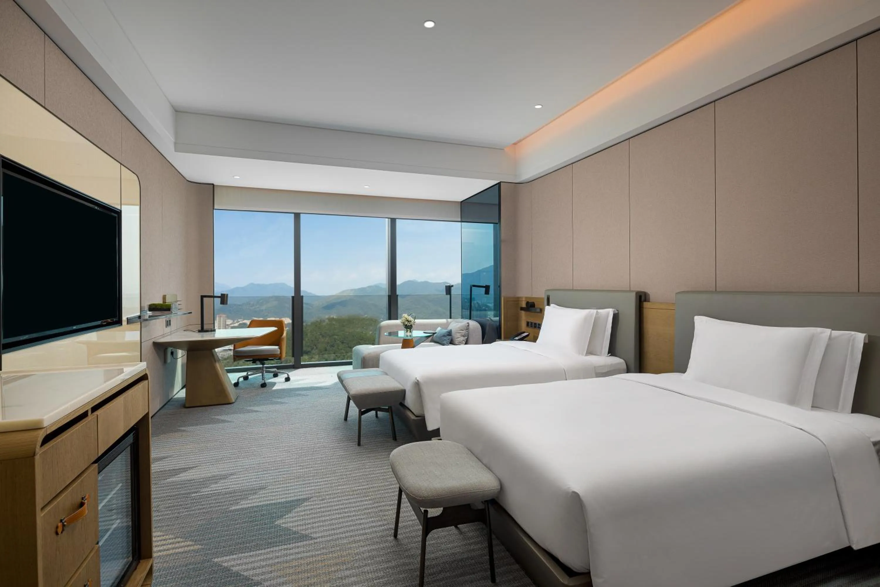 Bedroom, Bed in Crowne Plaza Chaozhou Riverside by IHG