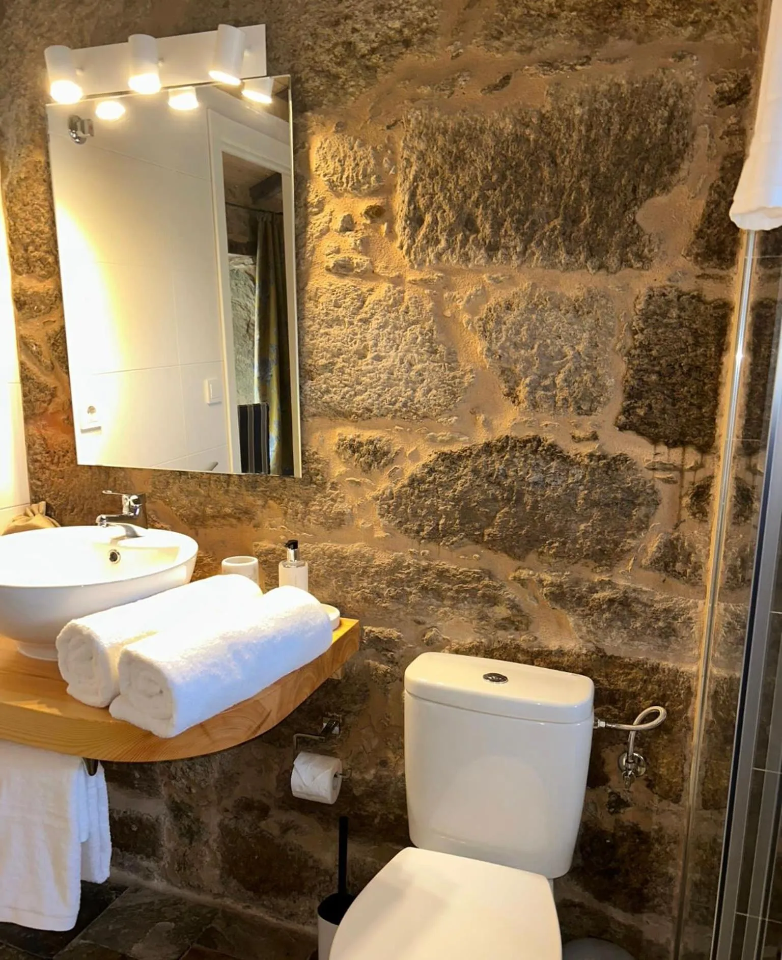 Bathroom in Hotel Pazo de Bieite