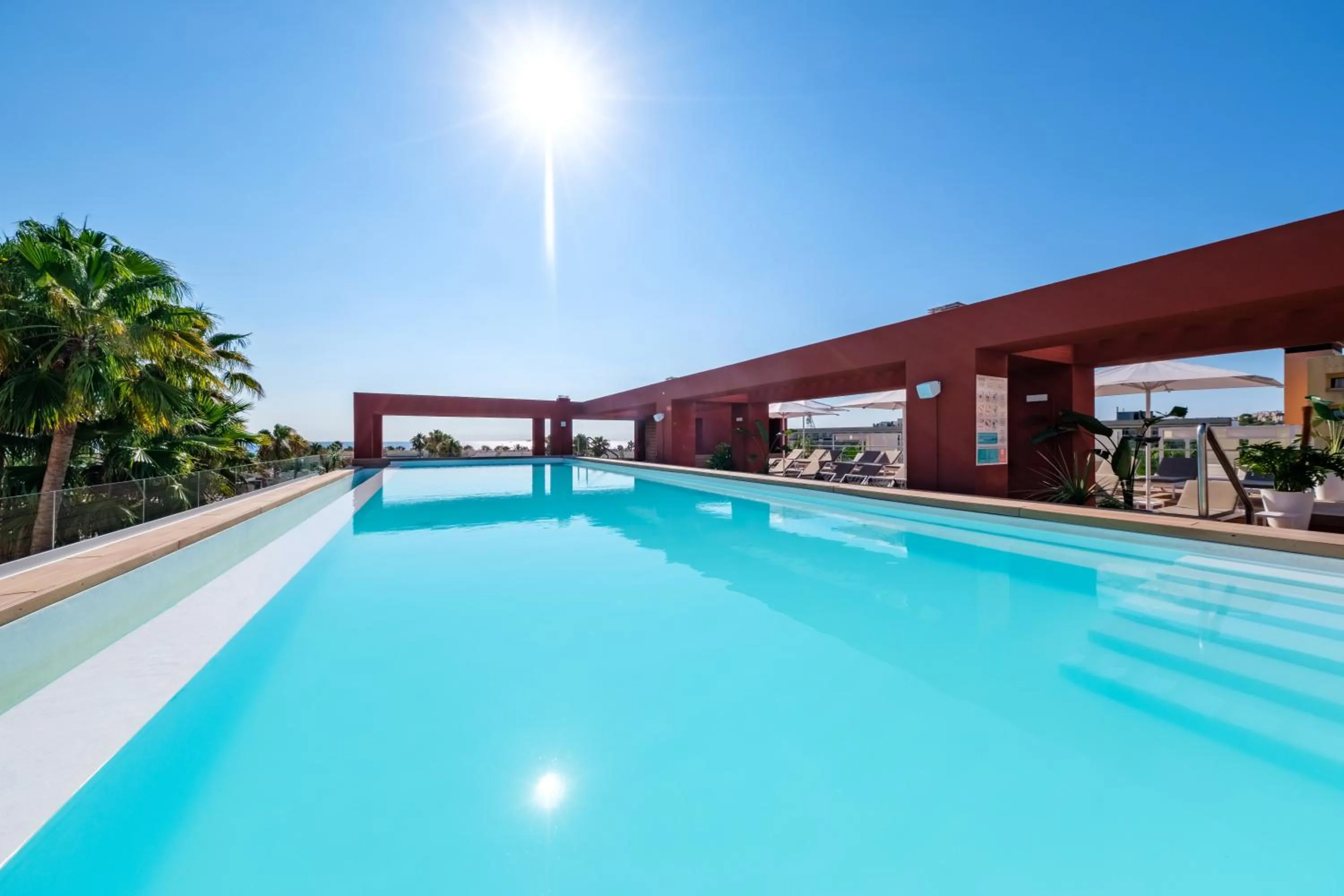 Swimming pool in Estival Park Almaris