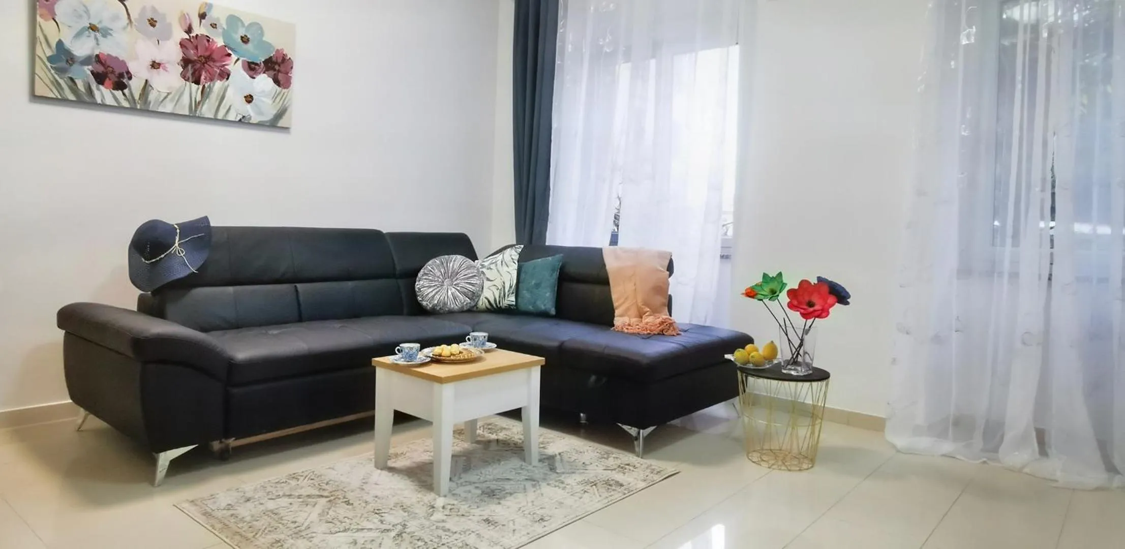 Living room in Elegance Suite - "100m from the Beach with Free Parking and Garden"
