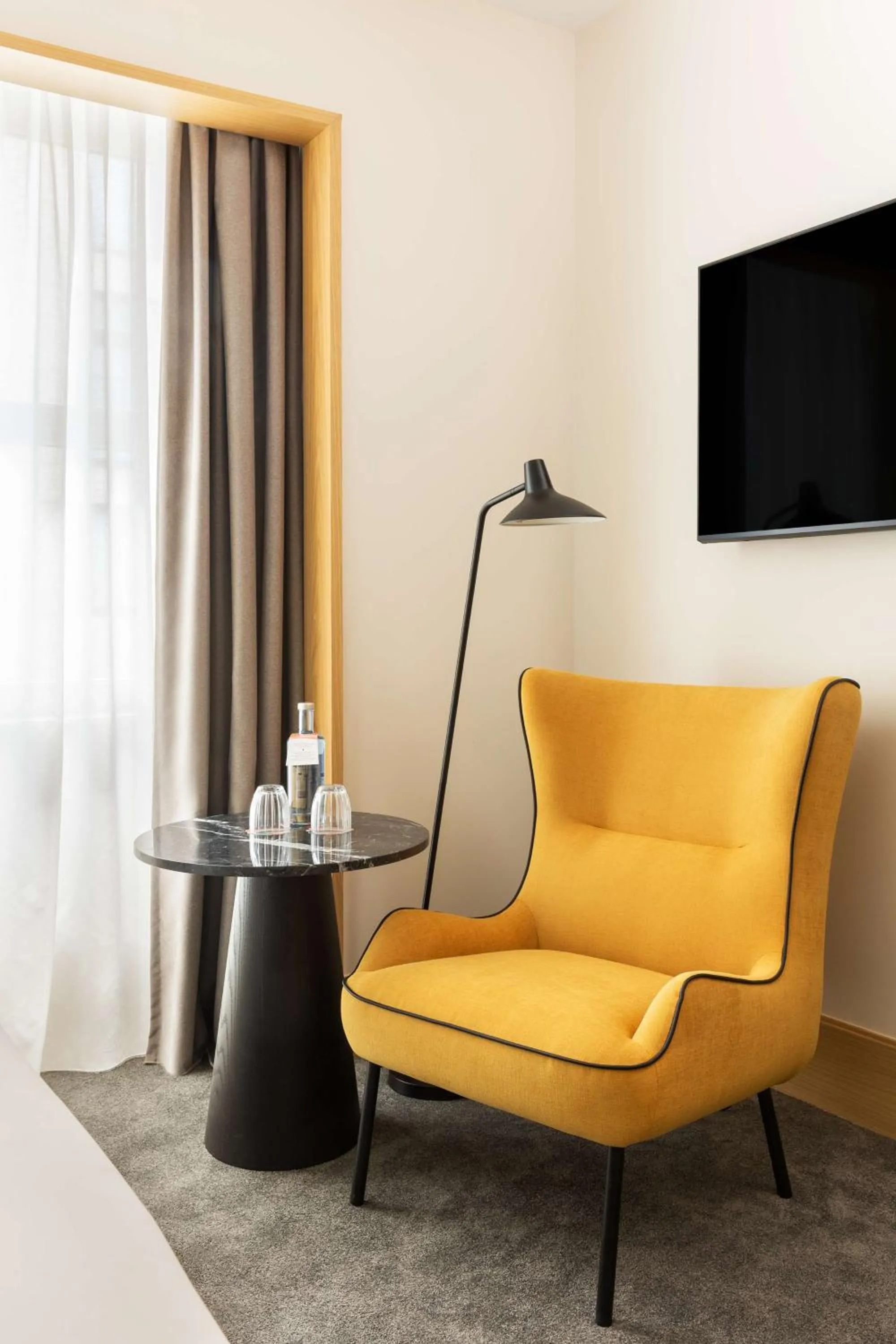 Living room in Arts Hotel Porto, Tapestry Collection By Hilton