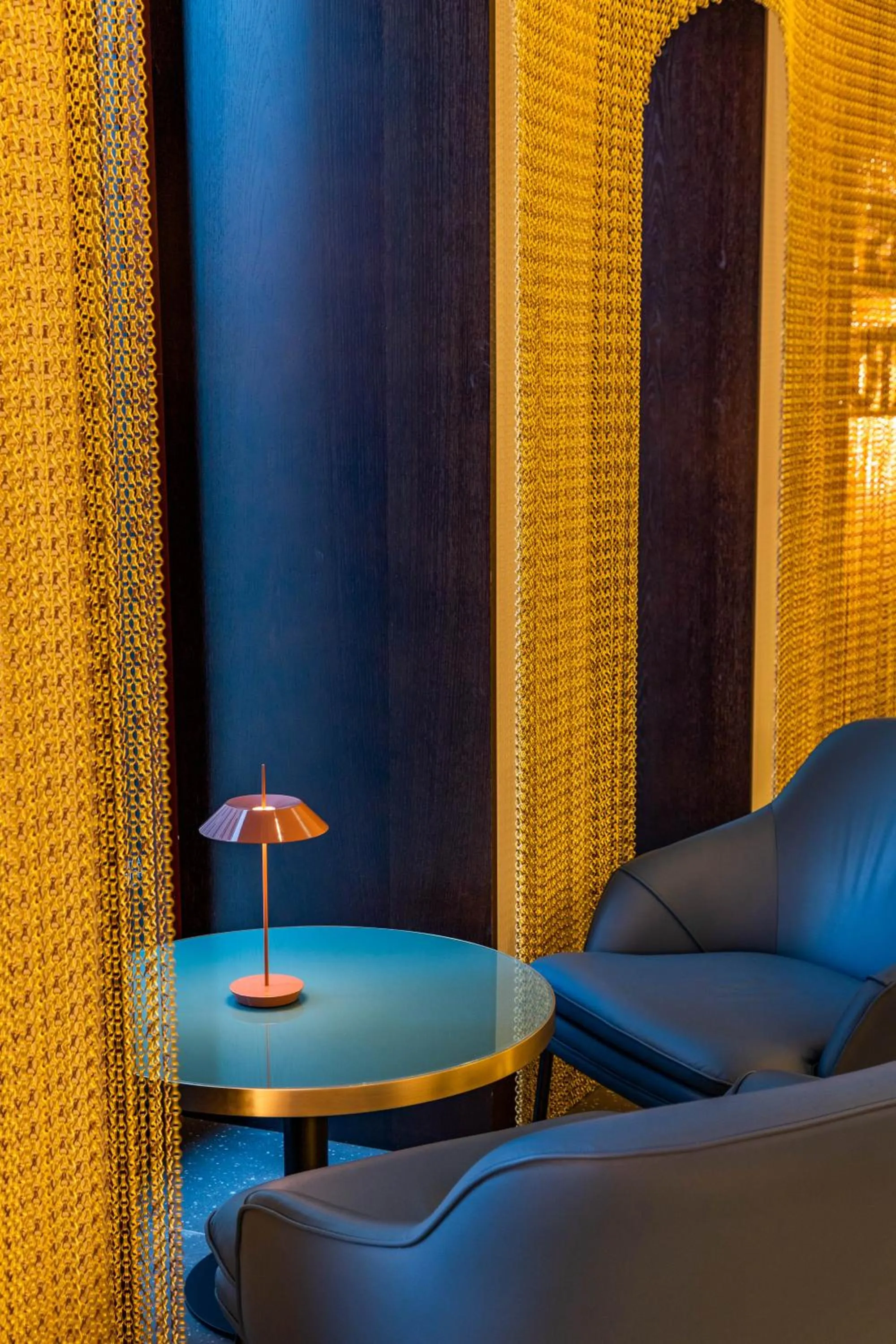 Lounge or bar in Arts Hotel Porto, Tapestry Collection By Hilton