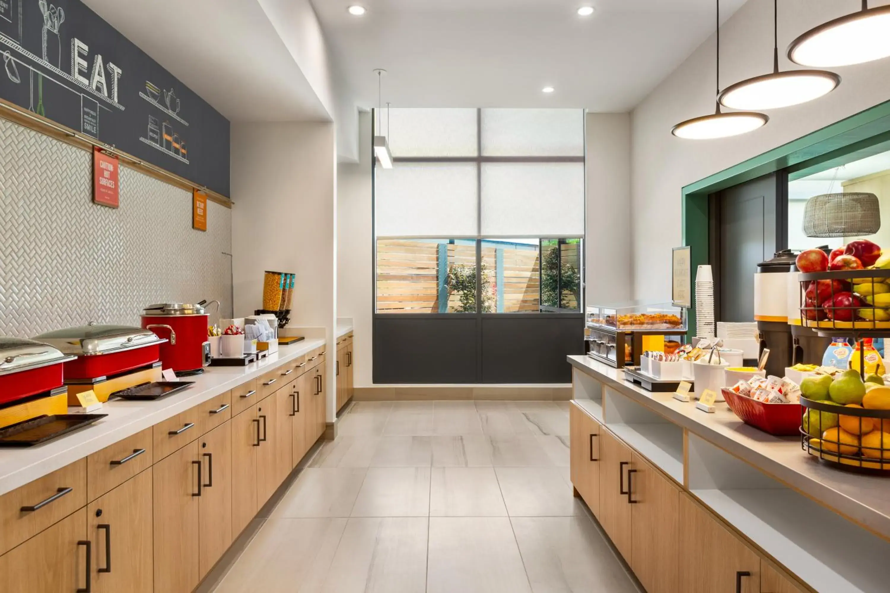 Buffet breakfast in Hampton Inn & Suites San Mateo-San Francisco Airport Buffet breakfast in Hampton Inn & Suites San Mateo-San Francisco Airport