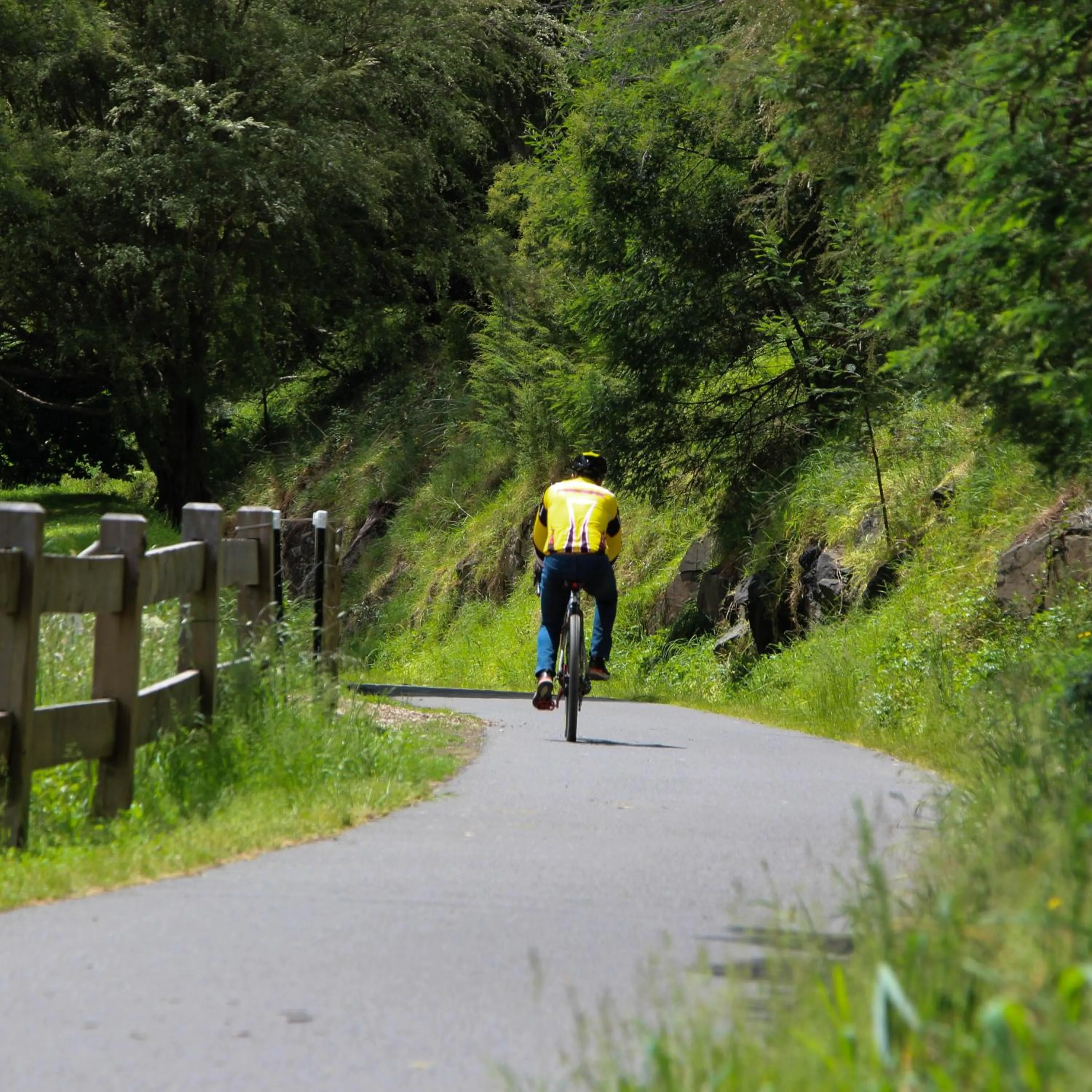 Alpine Hotel, Eat Drink Sleep