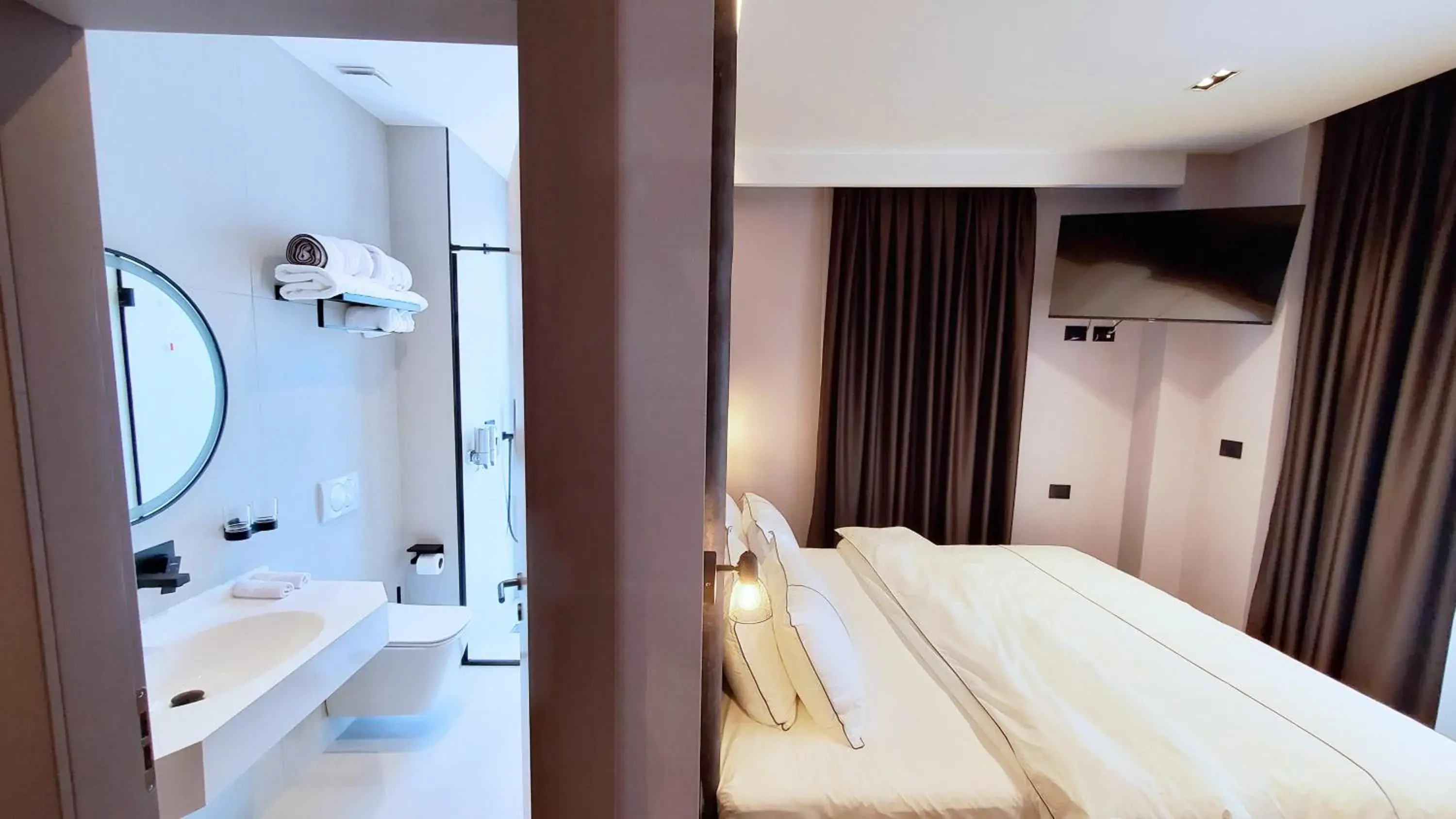 Deluxe Double or Twin Room in StarLight Hotel Deluxe Double or Twin Room in StarLight Hotel