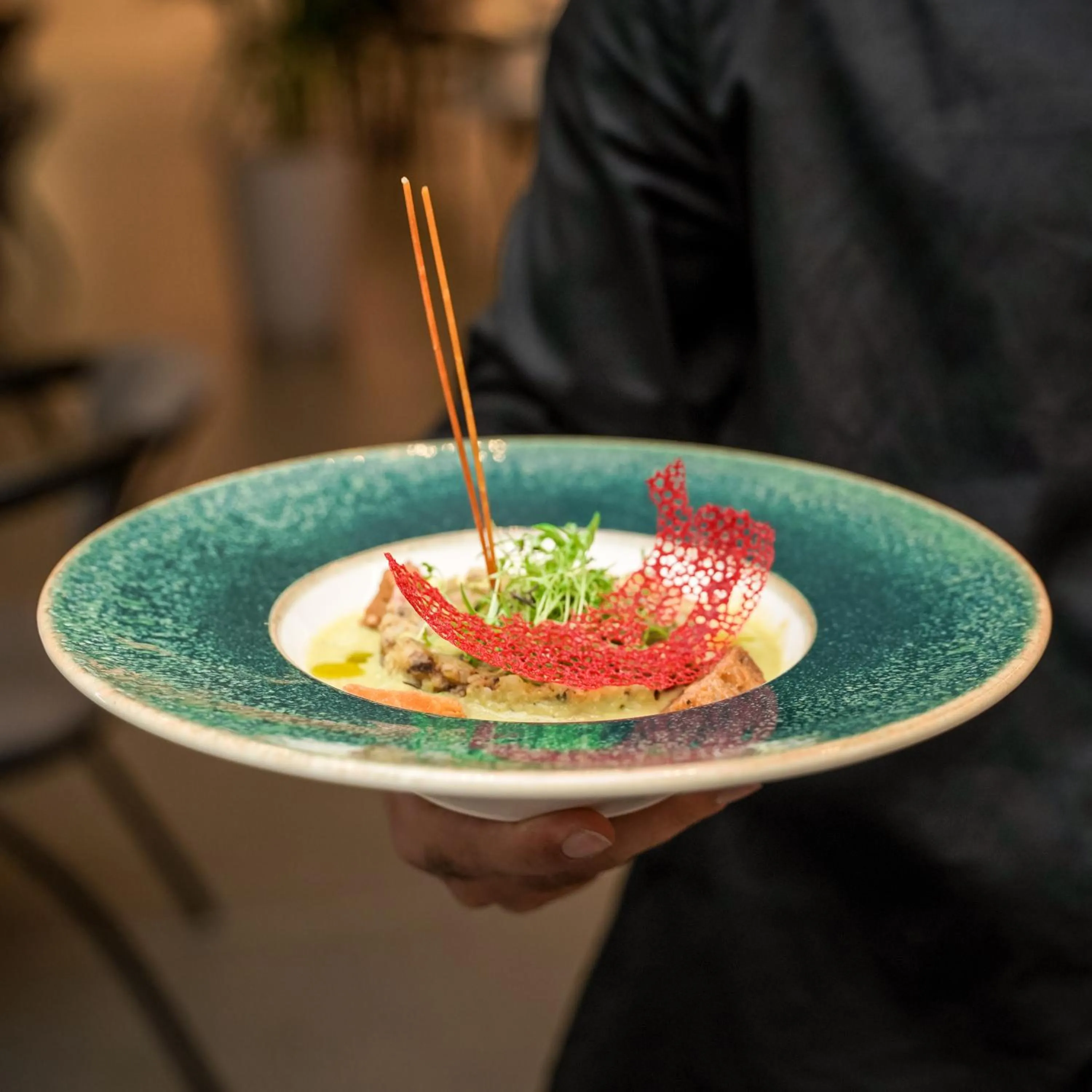 Restaurant/places to eat in StarLight Hotel