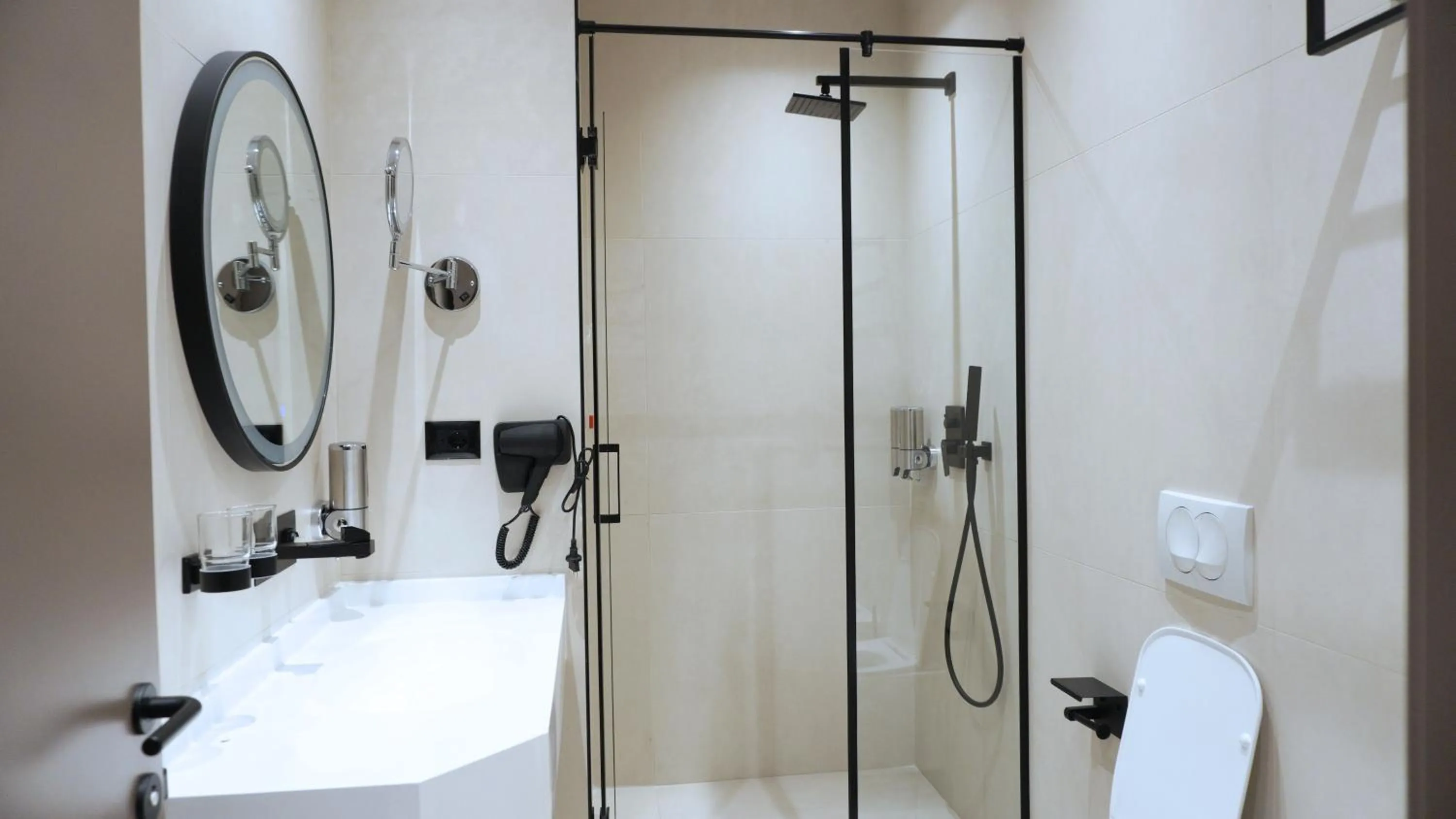 Bathroom in StarLight Hotel