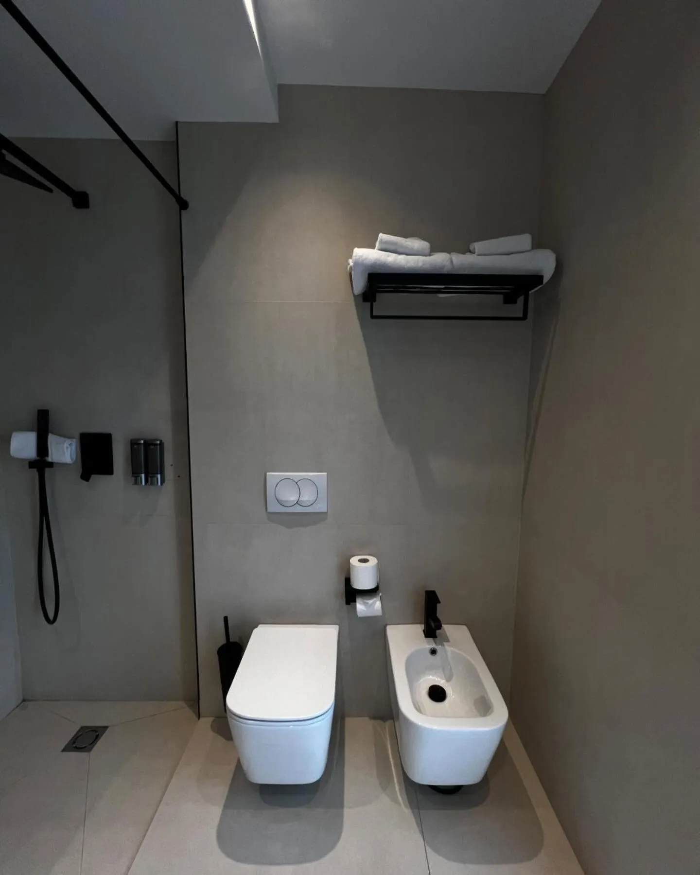 Toilet in StarLight Hotel