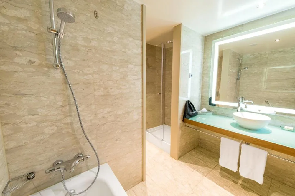 Bathroom in Hilton Diagonal Mar Barcelona