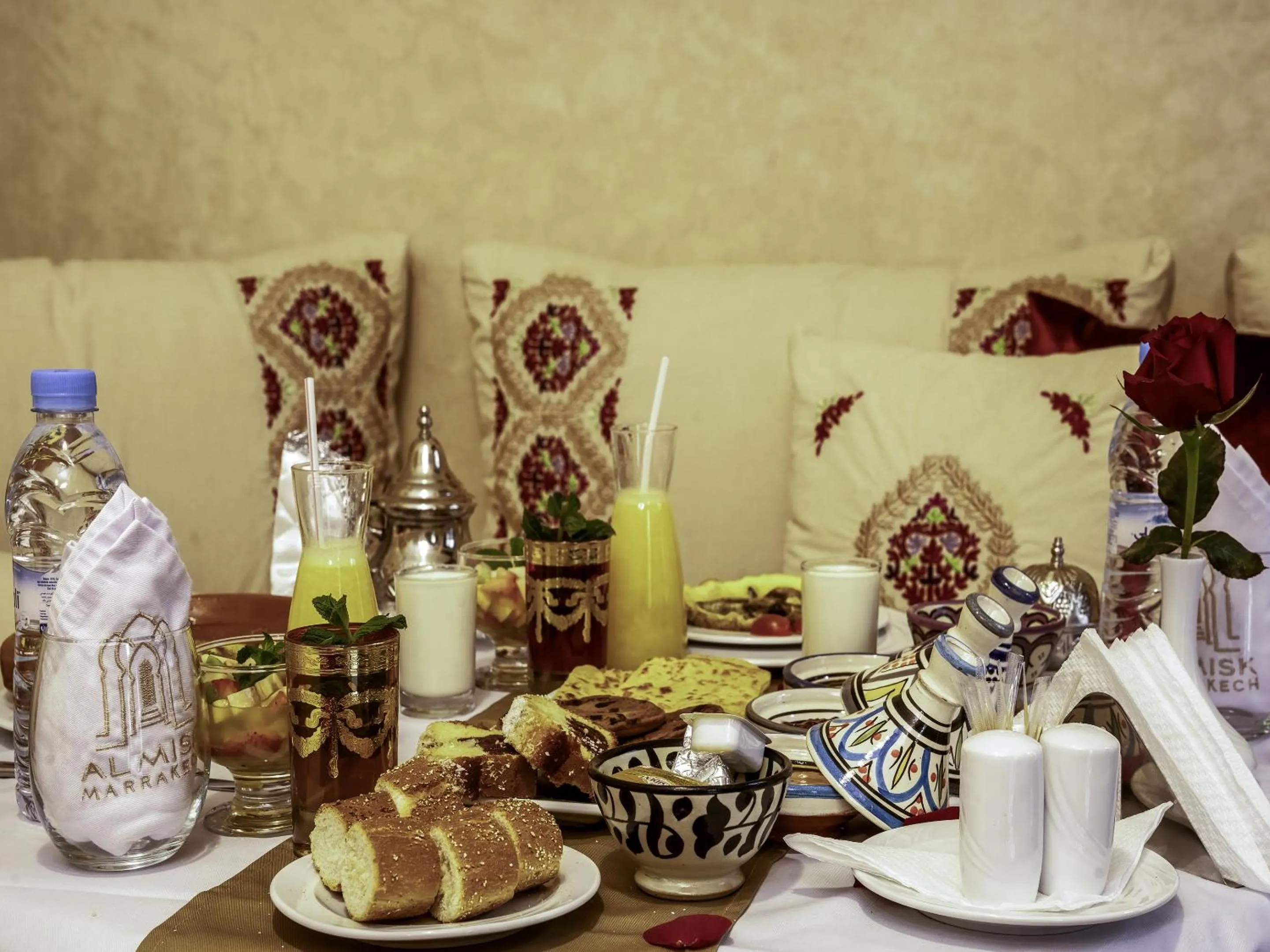 Food and drinks in Riad Almisk