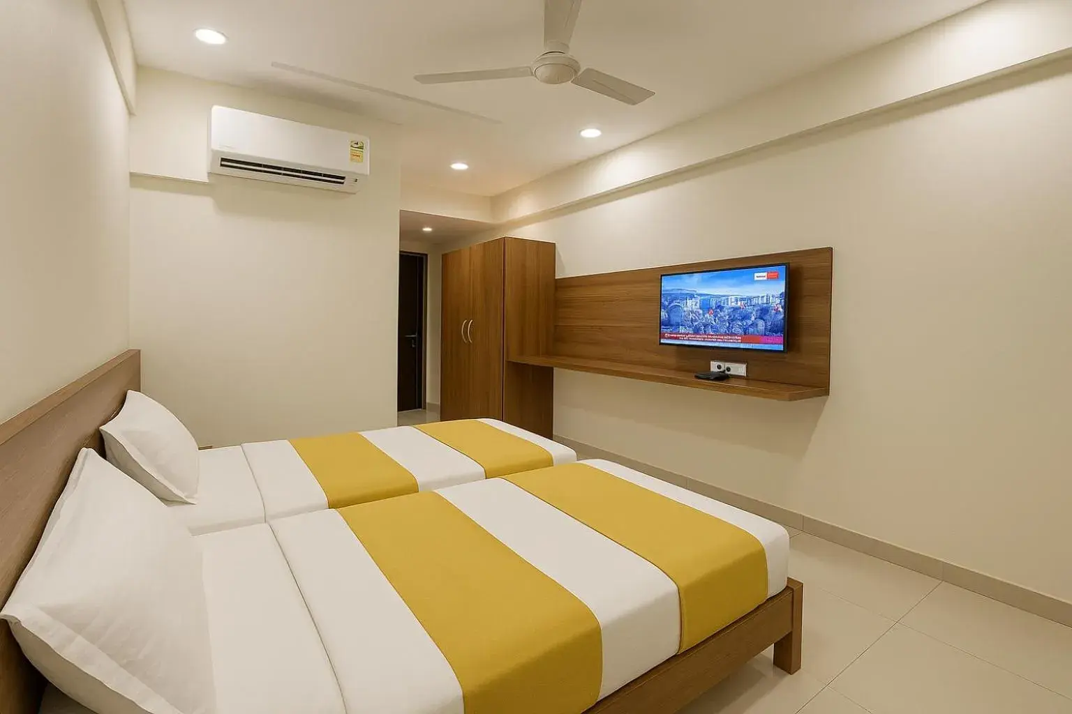 Deluxe Double Room in Stay Guru Hari Om Residency Deluxe Double Room in Stay Guru Hari Om Residency