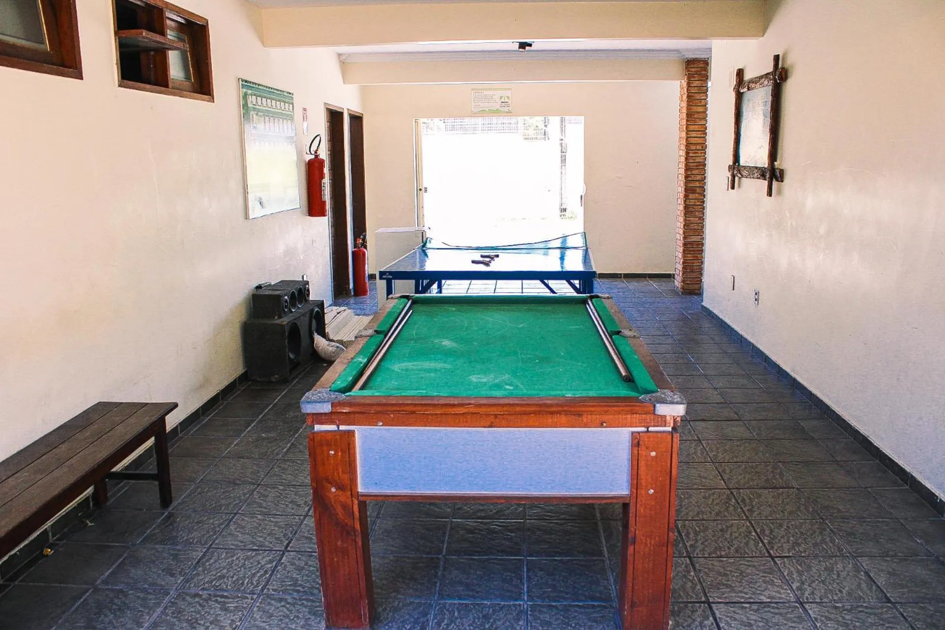 Billiard in Hotel Pousada Mahon Mar
