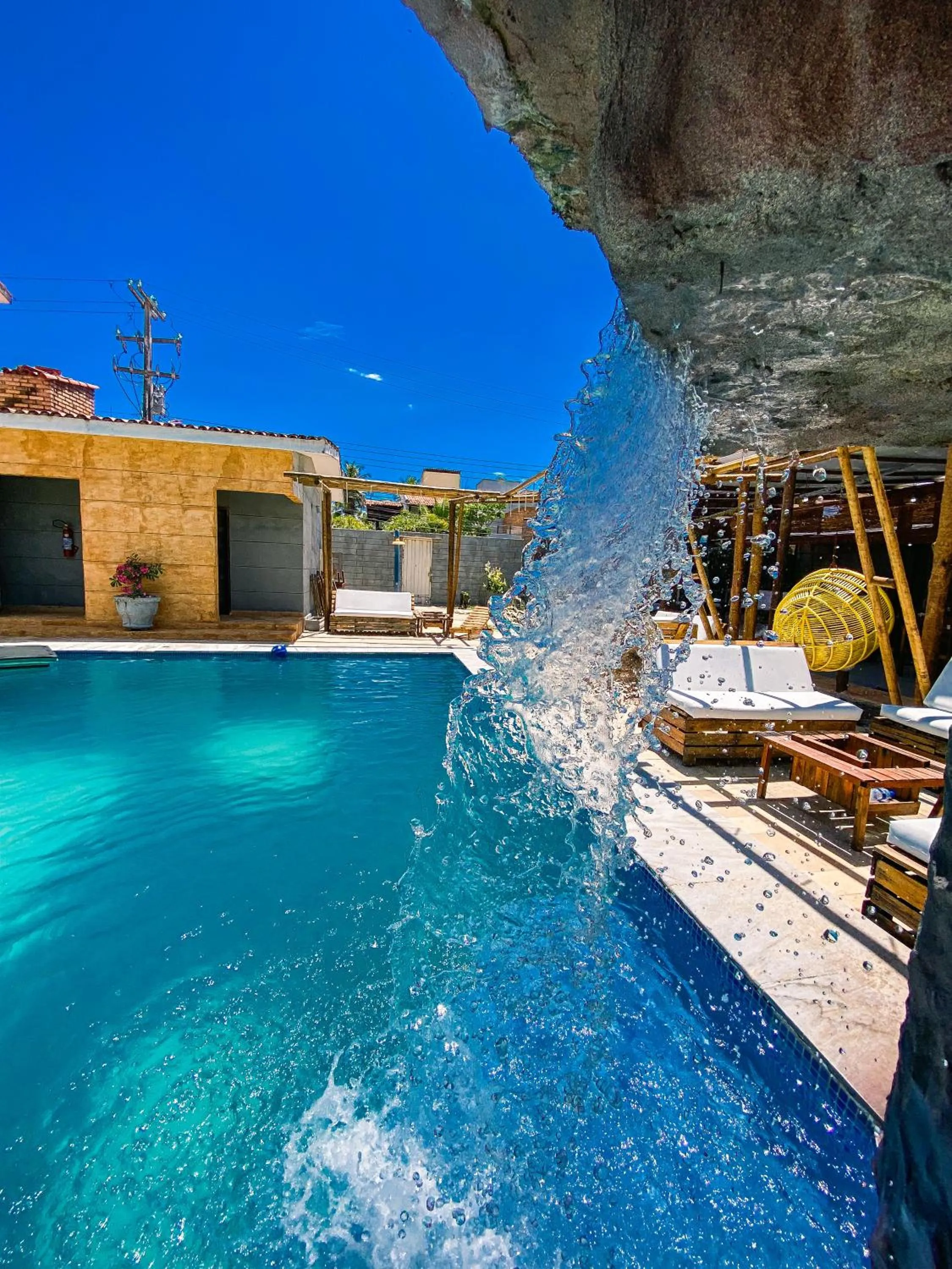 Swimming pool in Hotel Pousada Mahon Mar