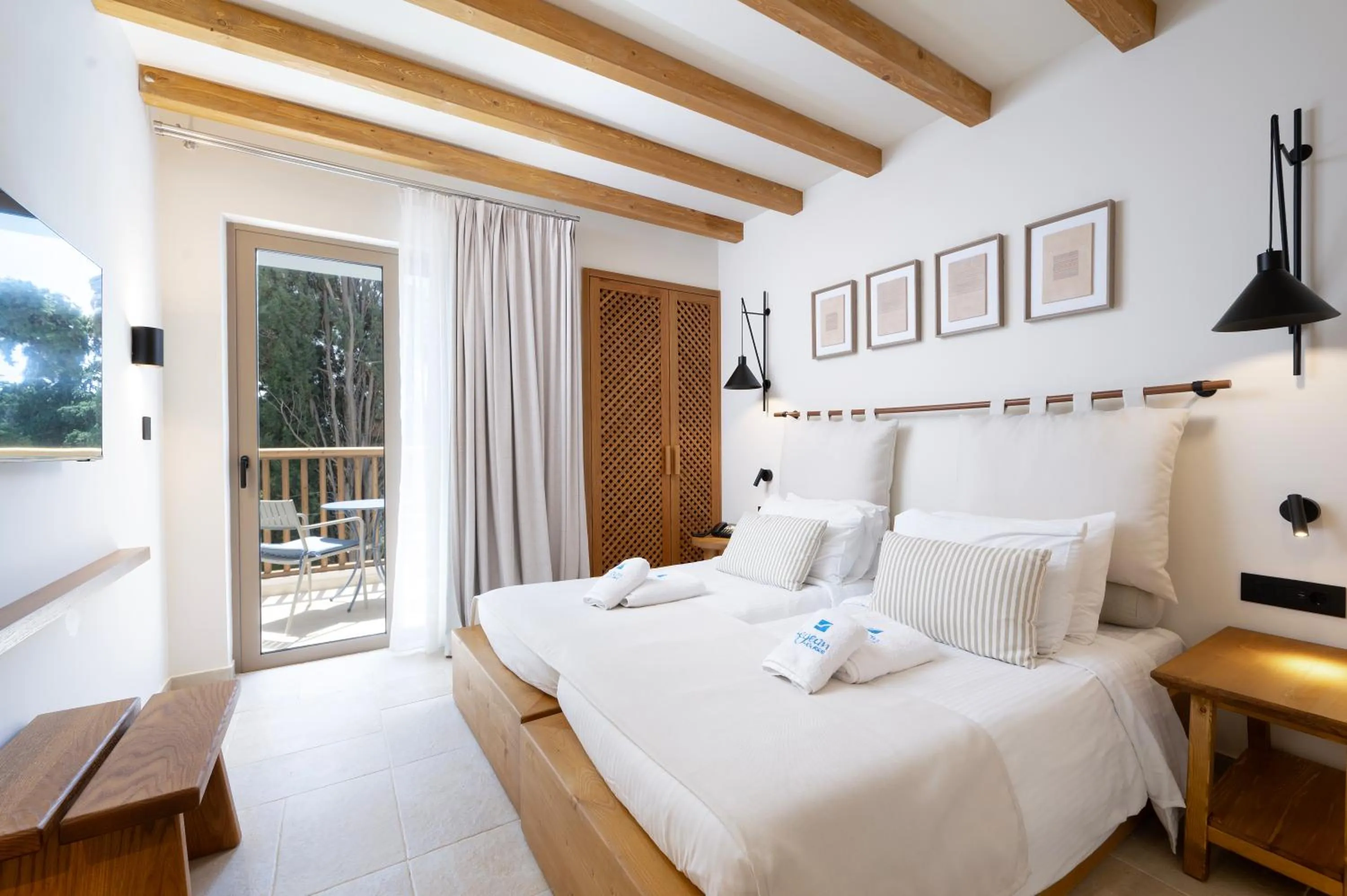 Bedroom, Bed in Aegean Houses