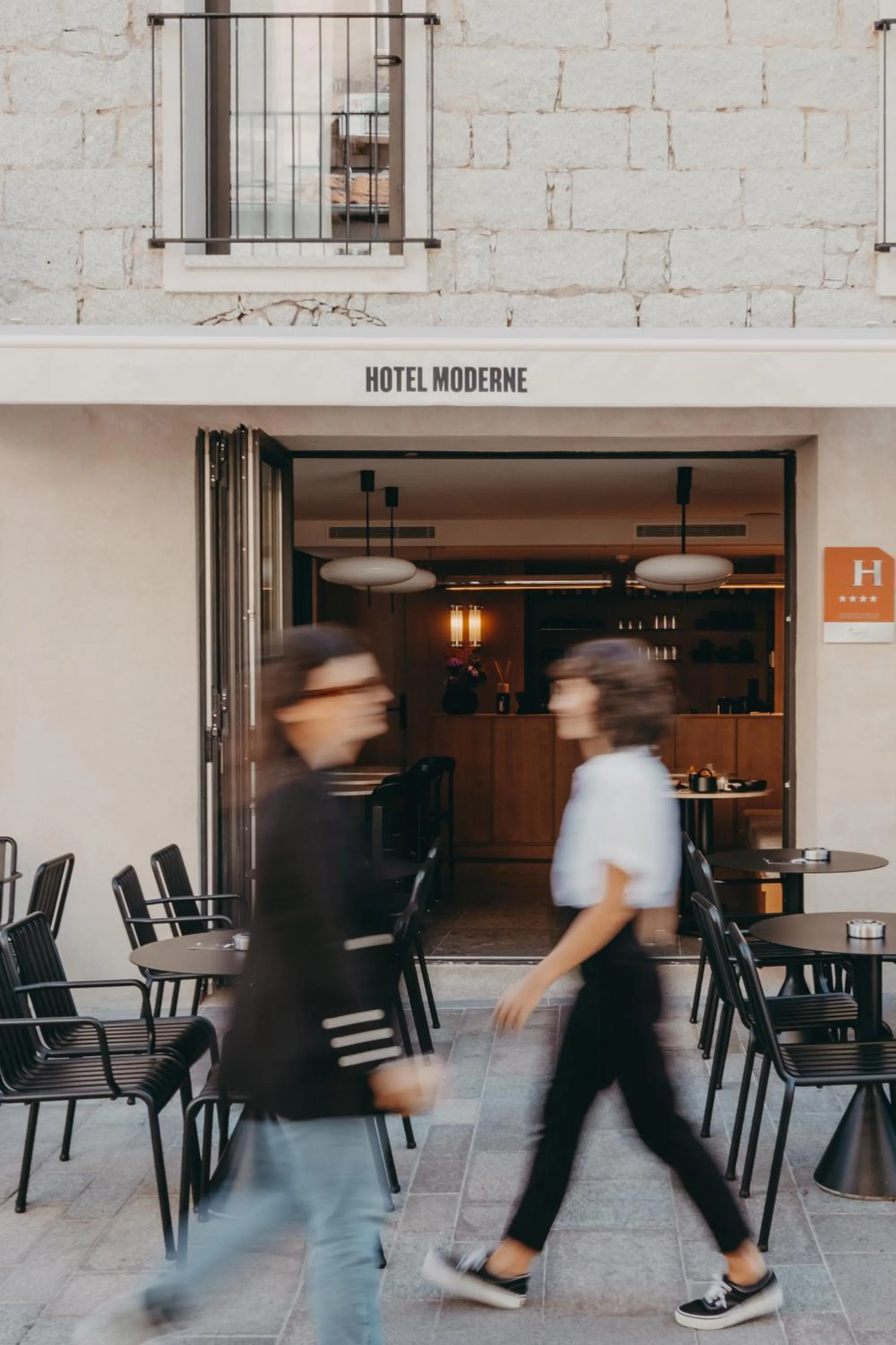 Property building in Hotel Moderne