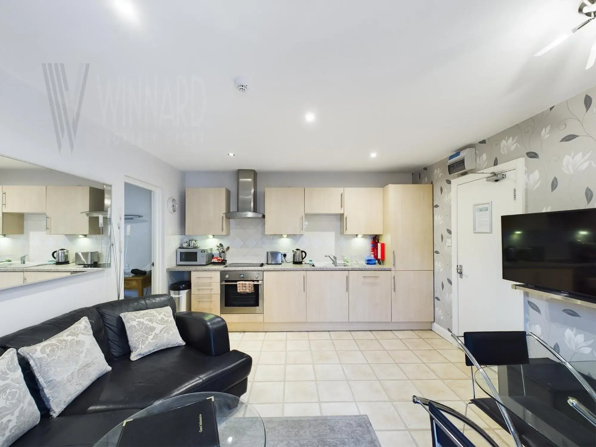 Apartment with Shower in Sandbanks Suite Apartment with Shower in Sandbanks Suite