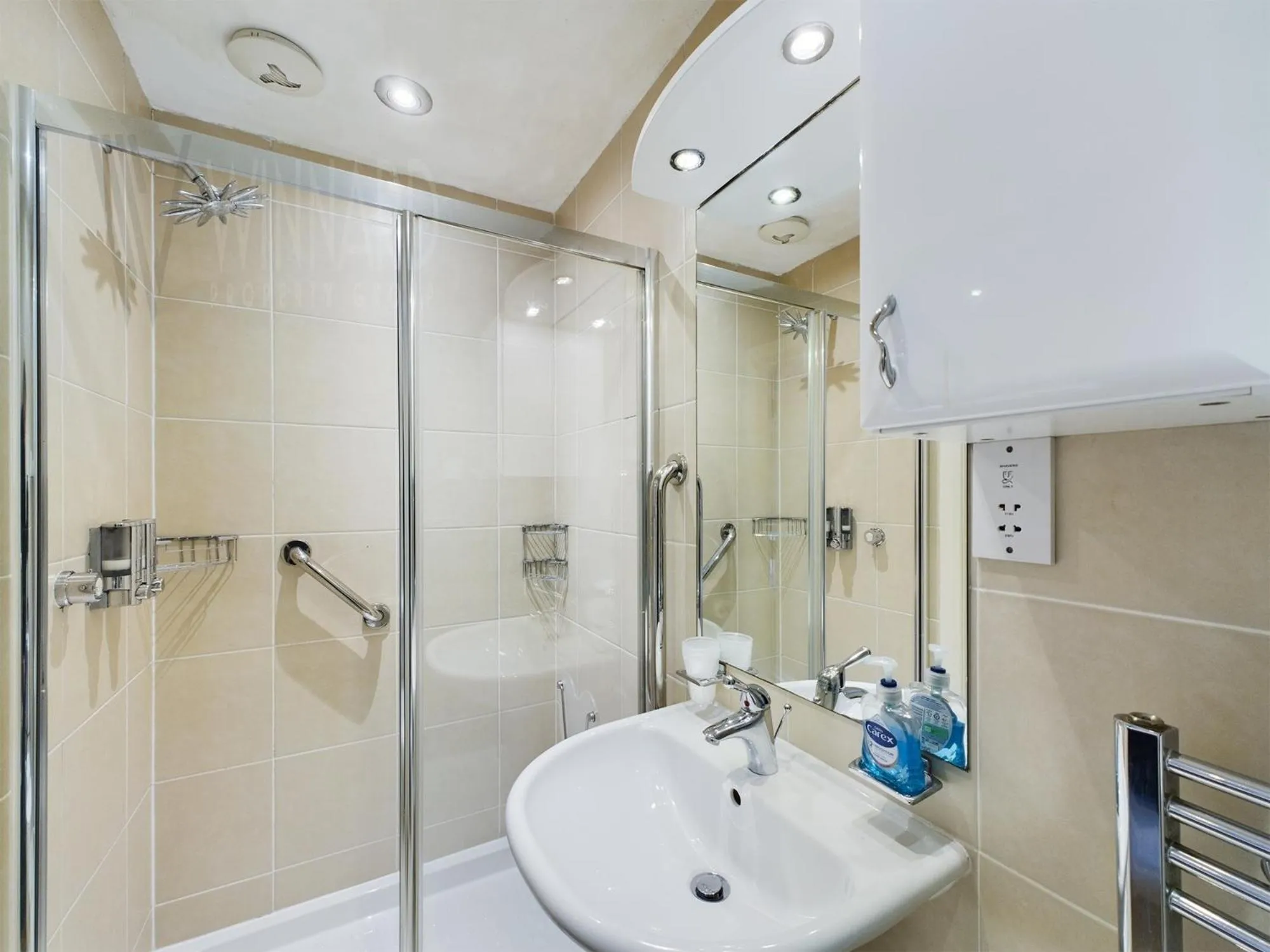 Bathroom in Sandbanks Suite