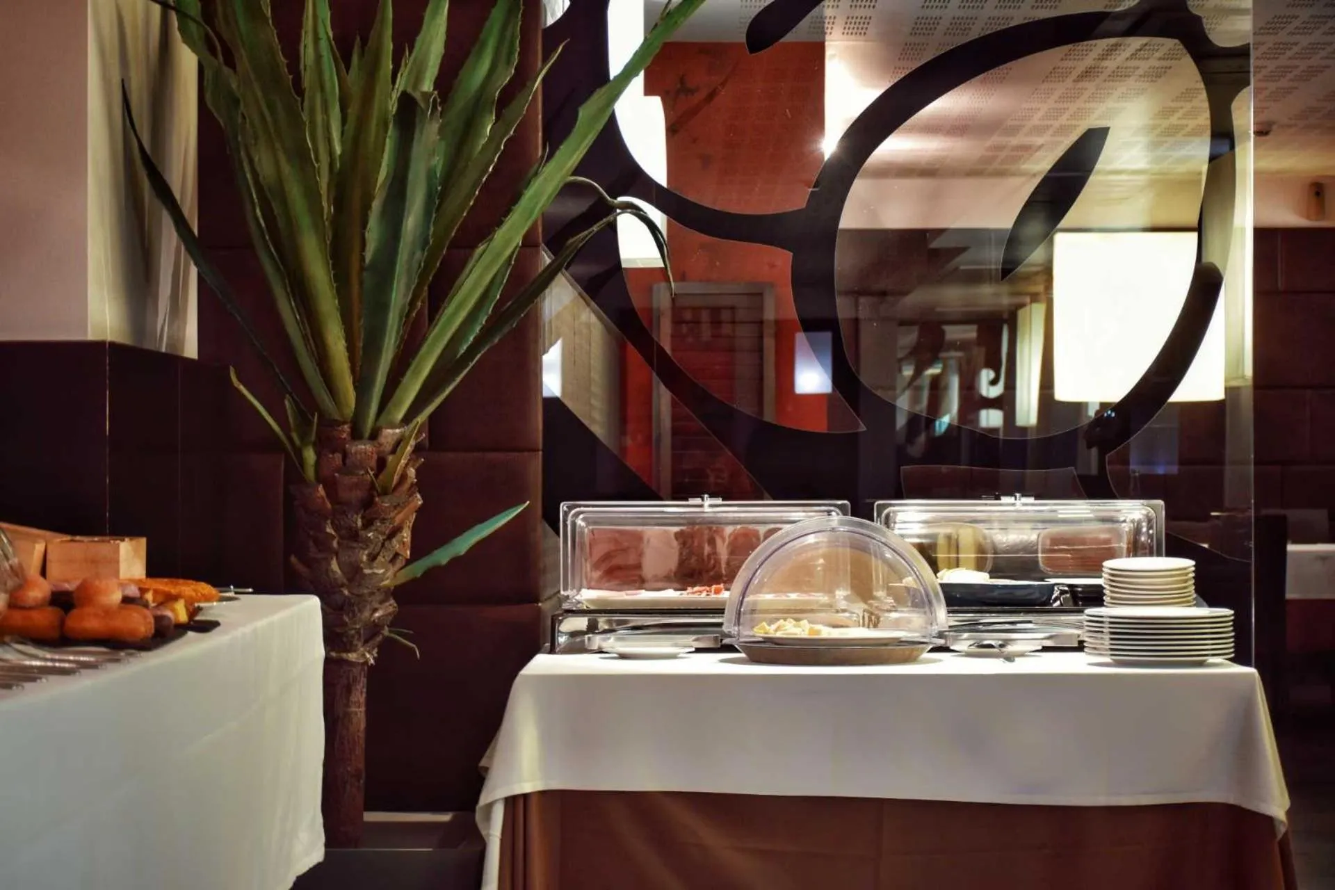 Buffet breakfast in Hotel Alda Carril