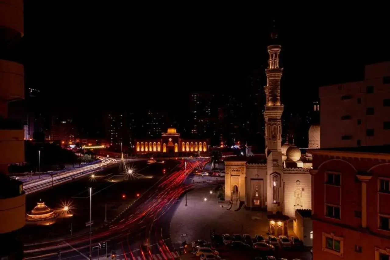 Neighbourhood in Sharjah Plaza Hotel Neighbourhood in Sharjah Plaza Hotel