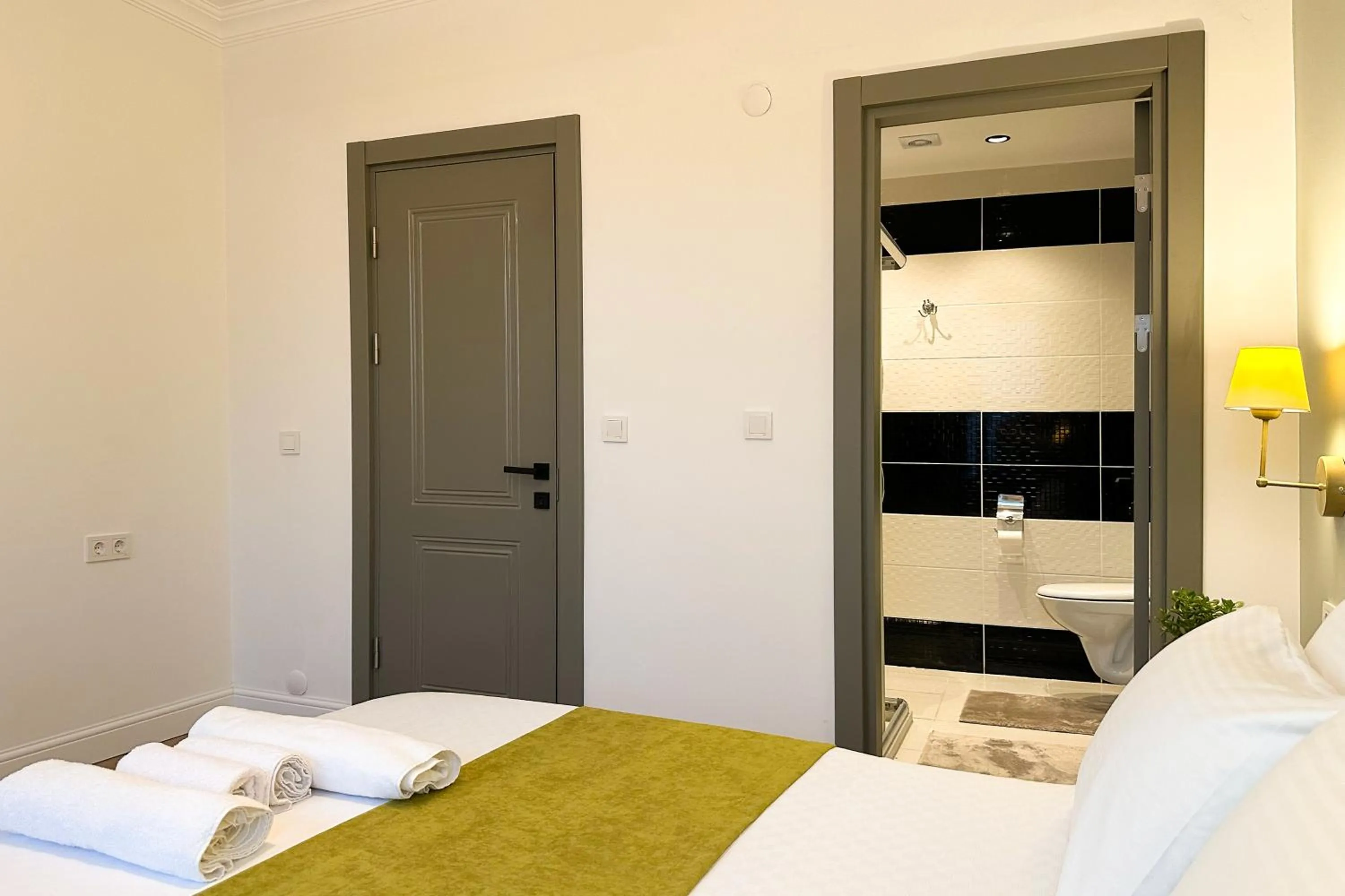 Bed in The Haliç Bosphorus Hotel