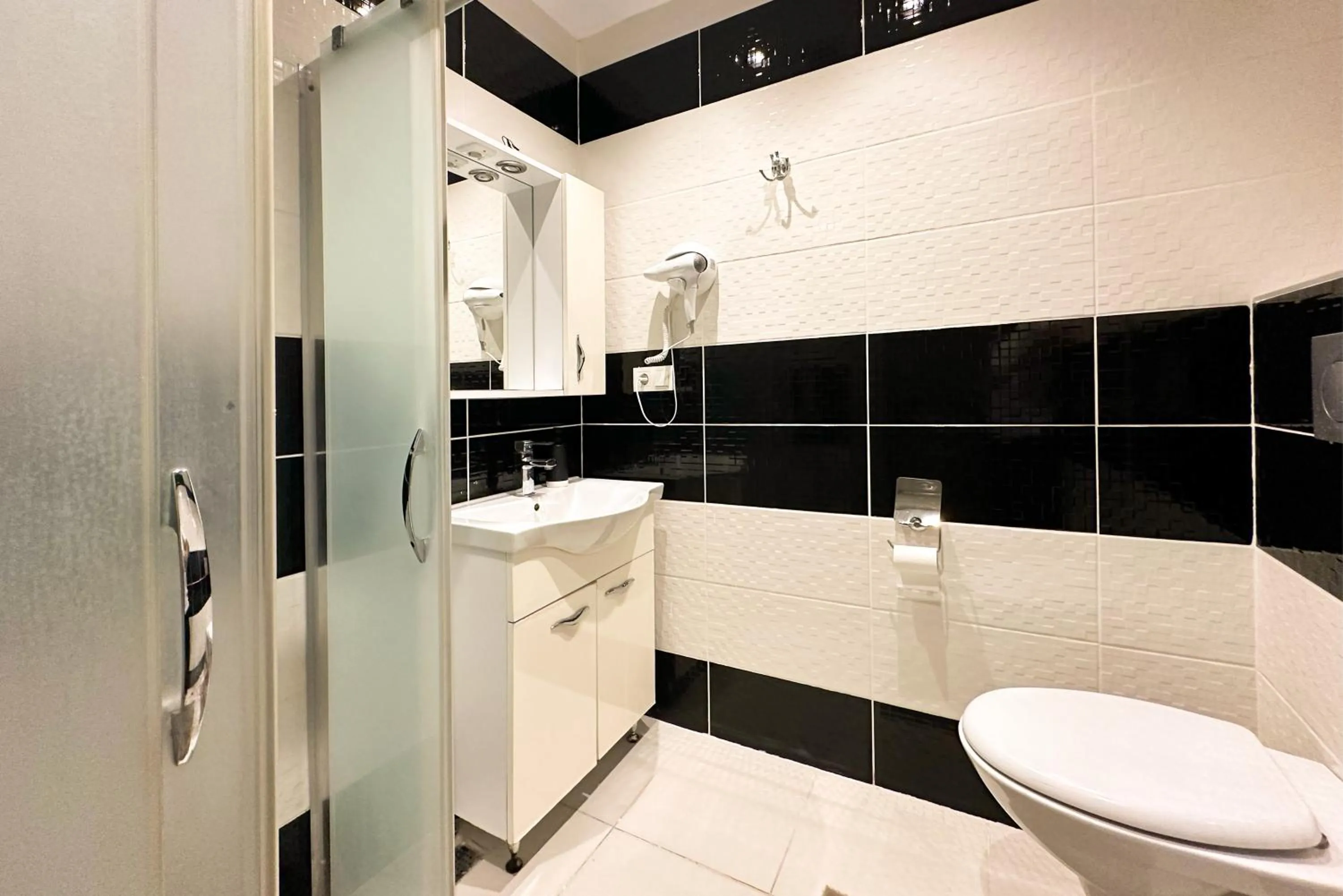 Shower in The Haliç Bosphorus Hotel