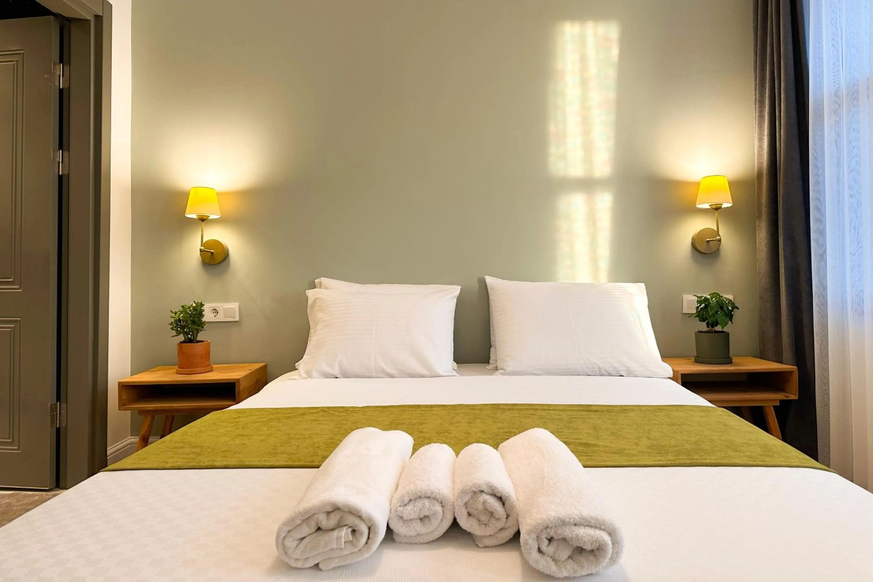 Bed in The Haliç Bosphorus Hotel