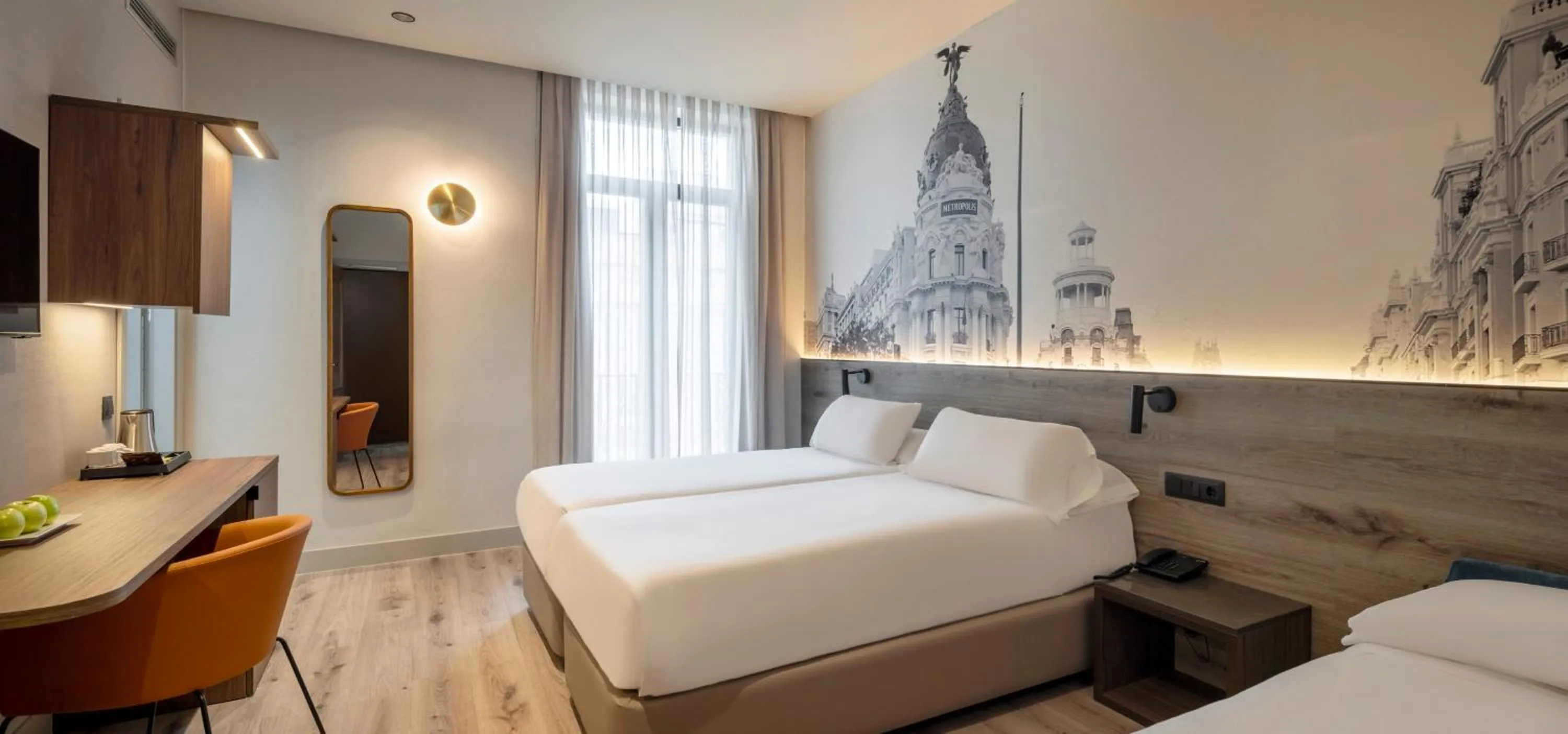 Bed in Regente Hotel