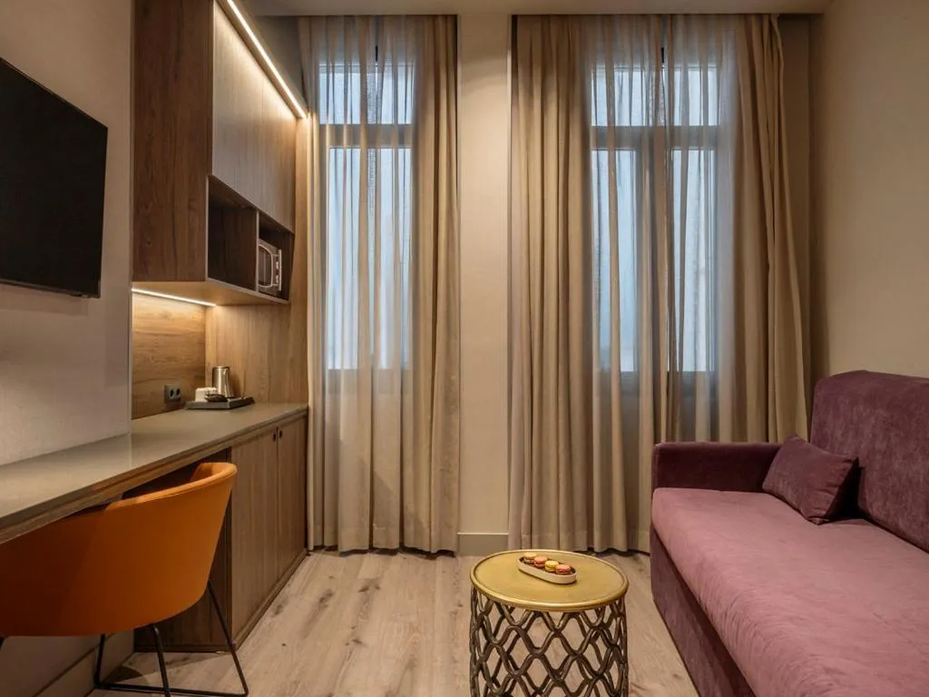 TV and multimedia in Regente Hotel