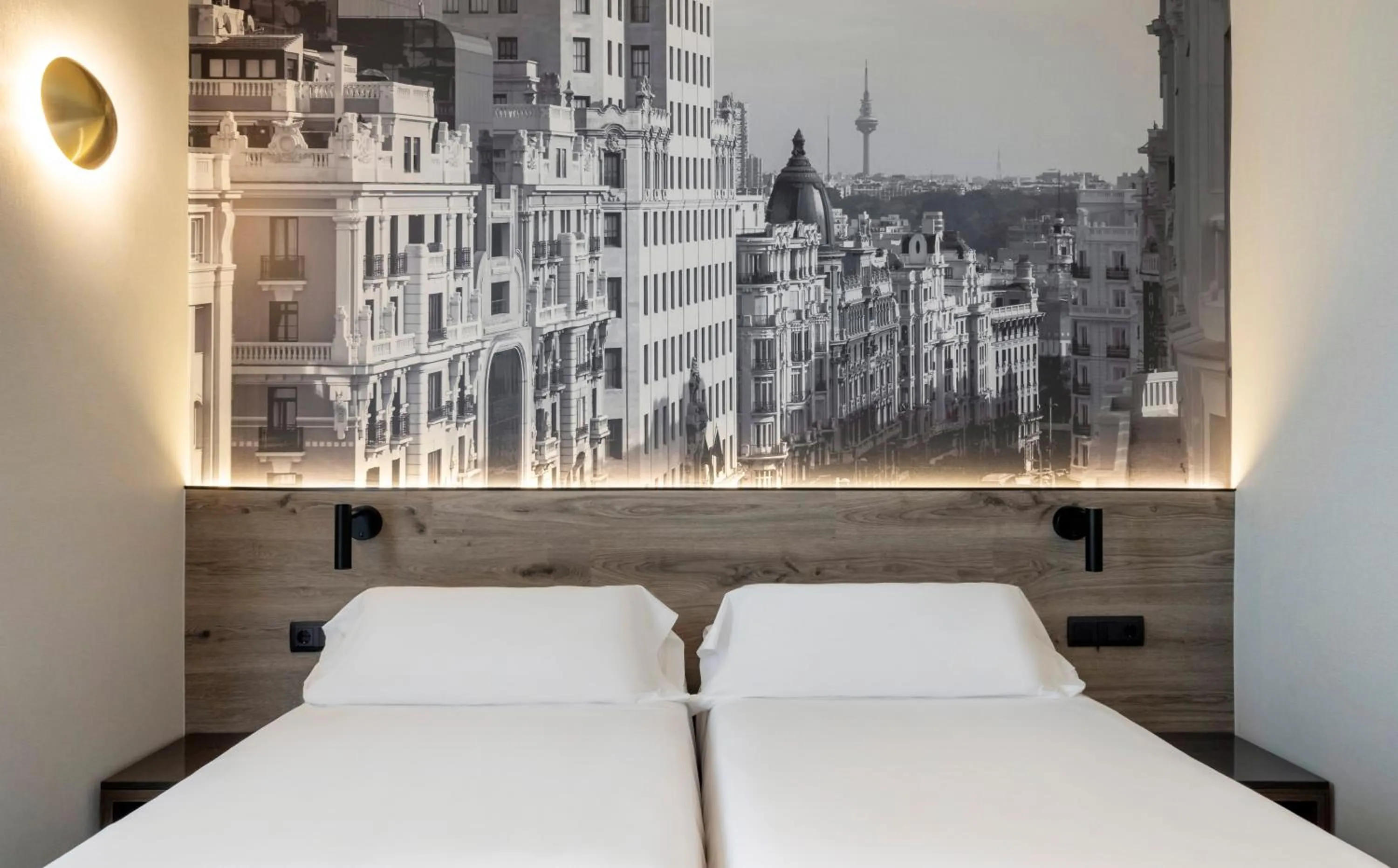 Bed in Regente Hotel