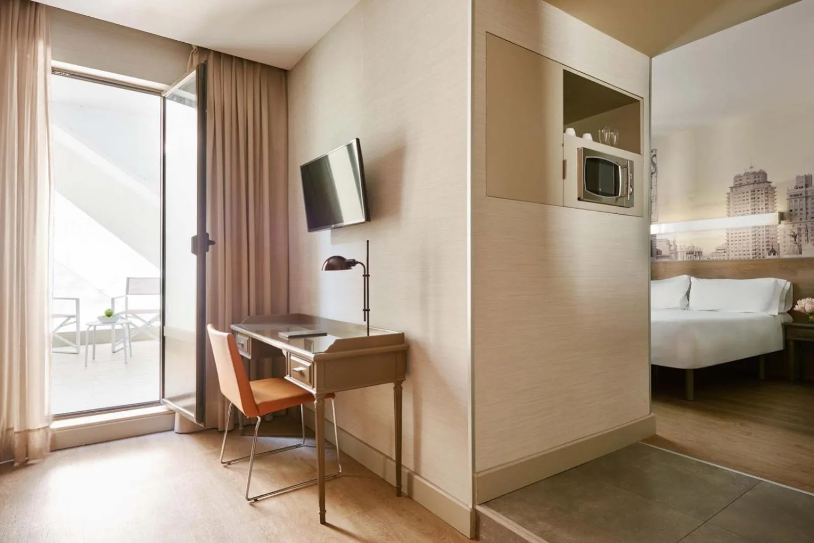 Bed in Regente Hotel