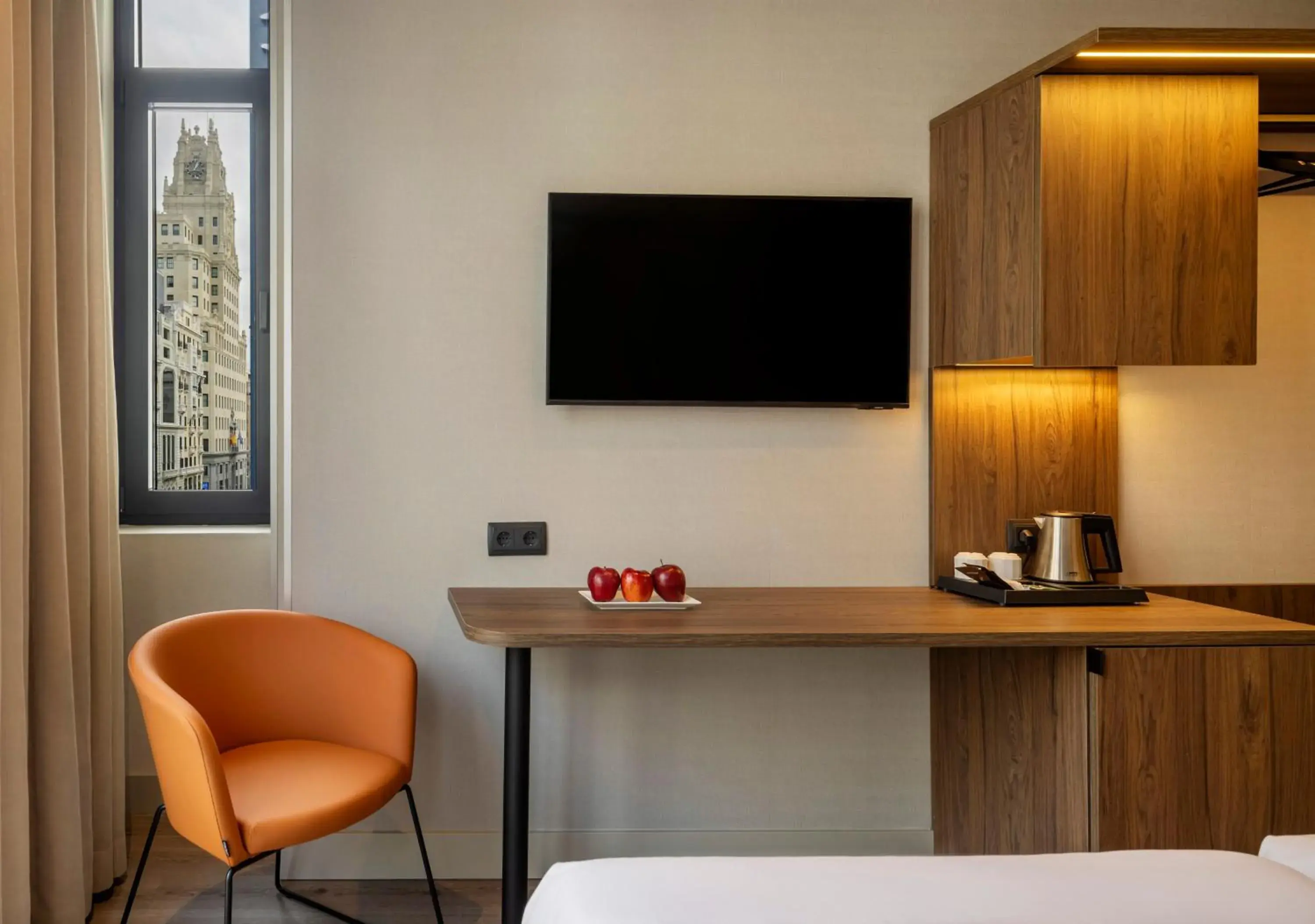 TV and multimedia, Bed in Regente Hotel TV and multimedia, Bed in Regente Hotel