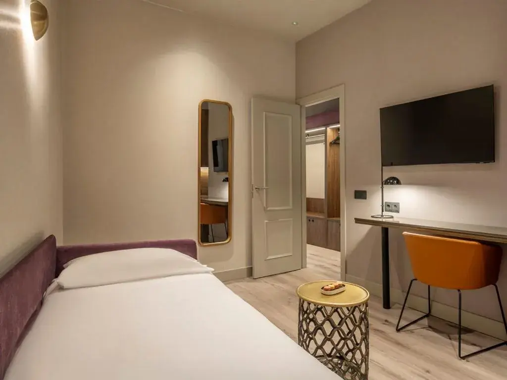 Bed in Regente Hotel Bed in Regente Hotel