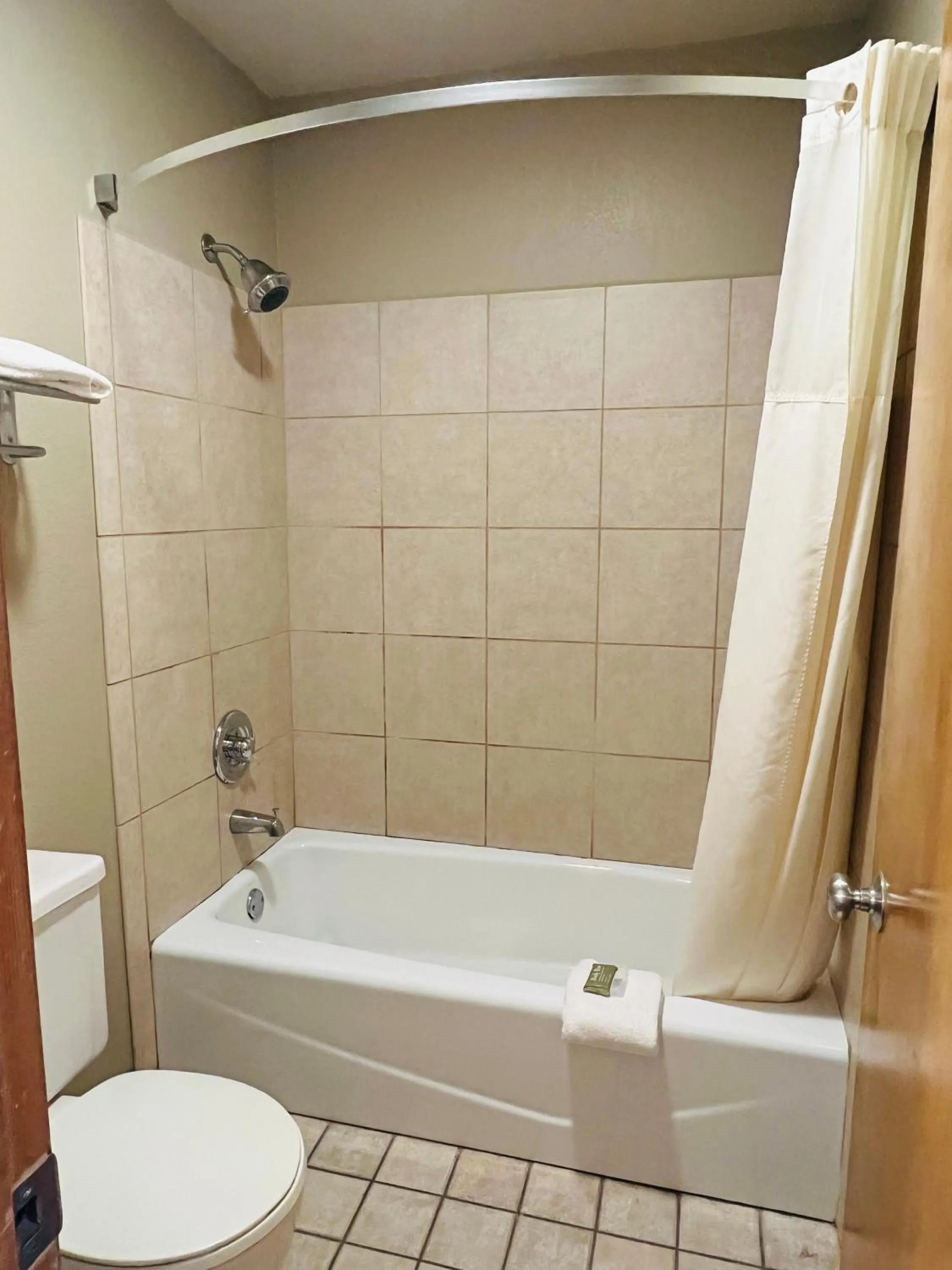 Shower in Cattle country lodge